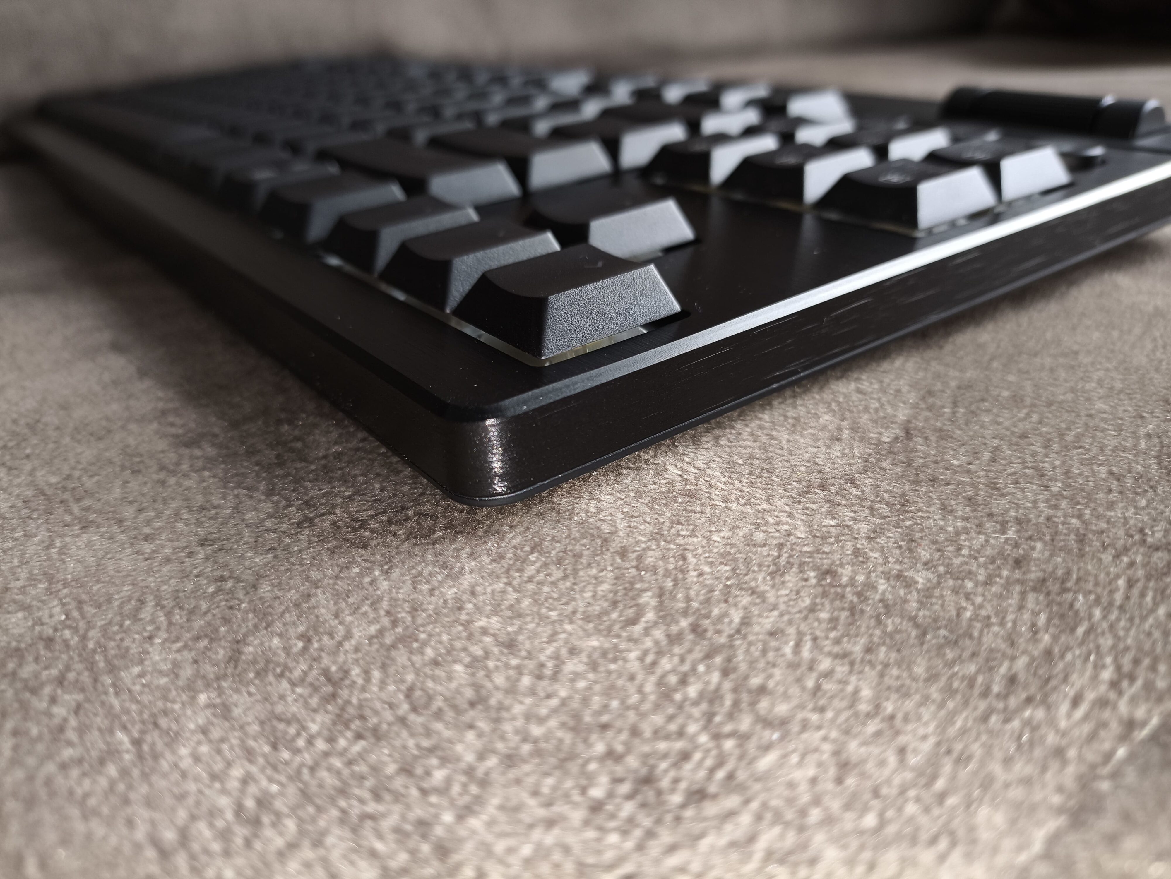 Razer BlackWidow V4 Low-Profile Tenkeyless Hyperspeed - premierowy test klawiatury niskoprofilowej