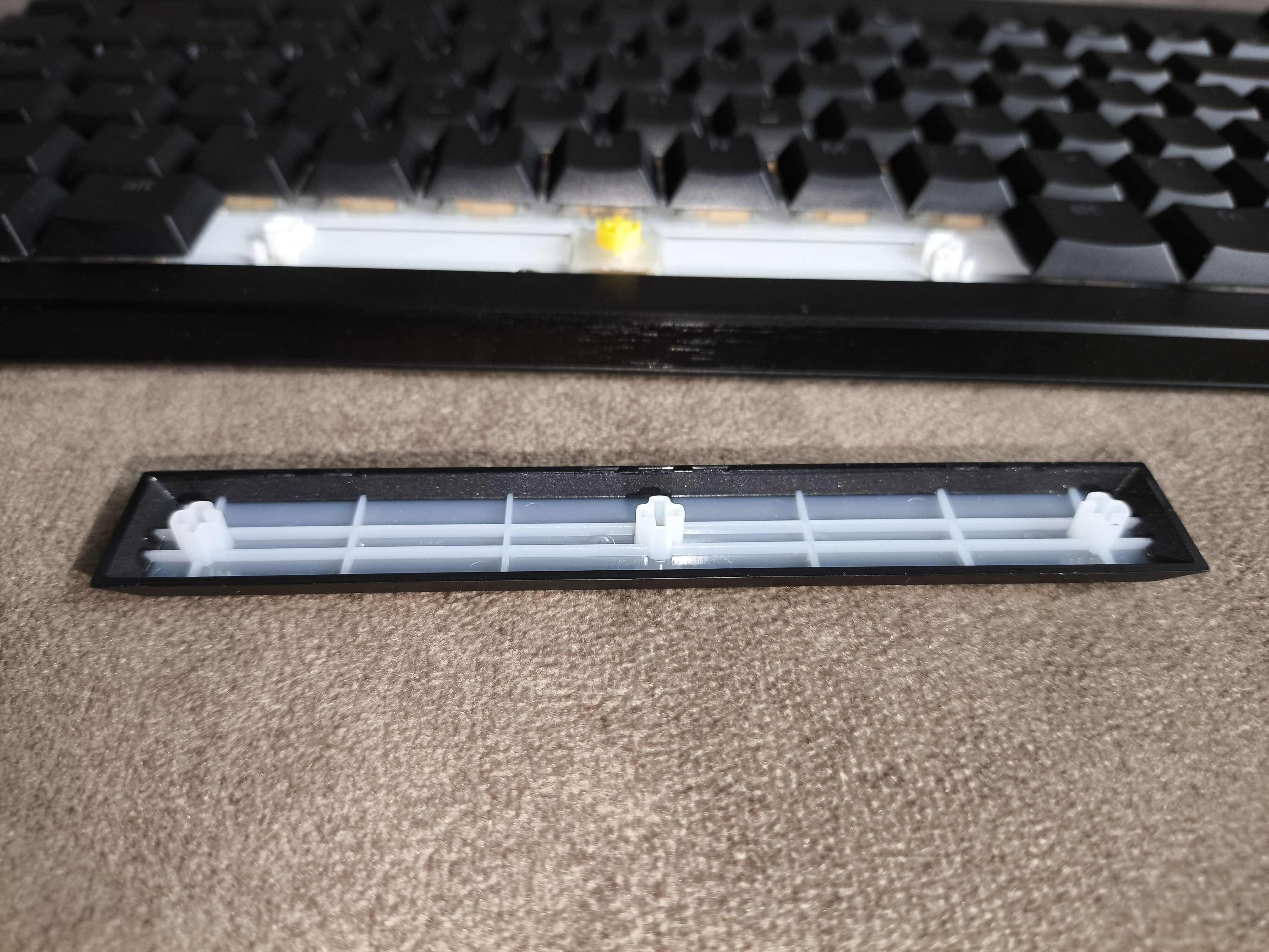 Razer BlackWidow V4 Low-Profile Tenkeyless Hyperspeed - premierowy test klawiatury niskoprofilowej