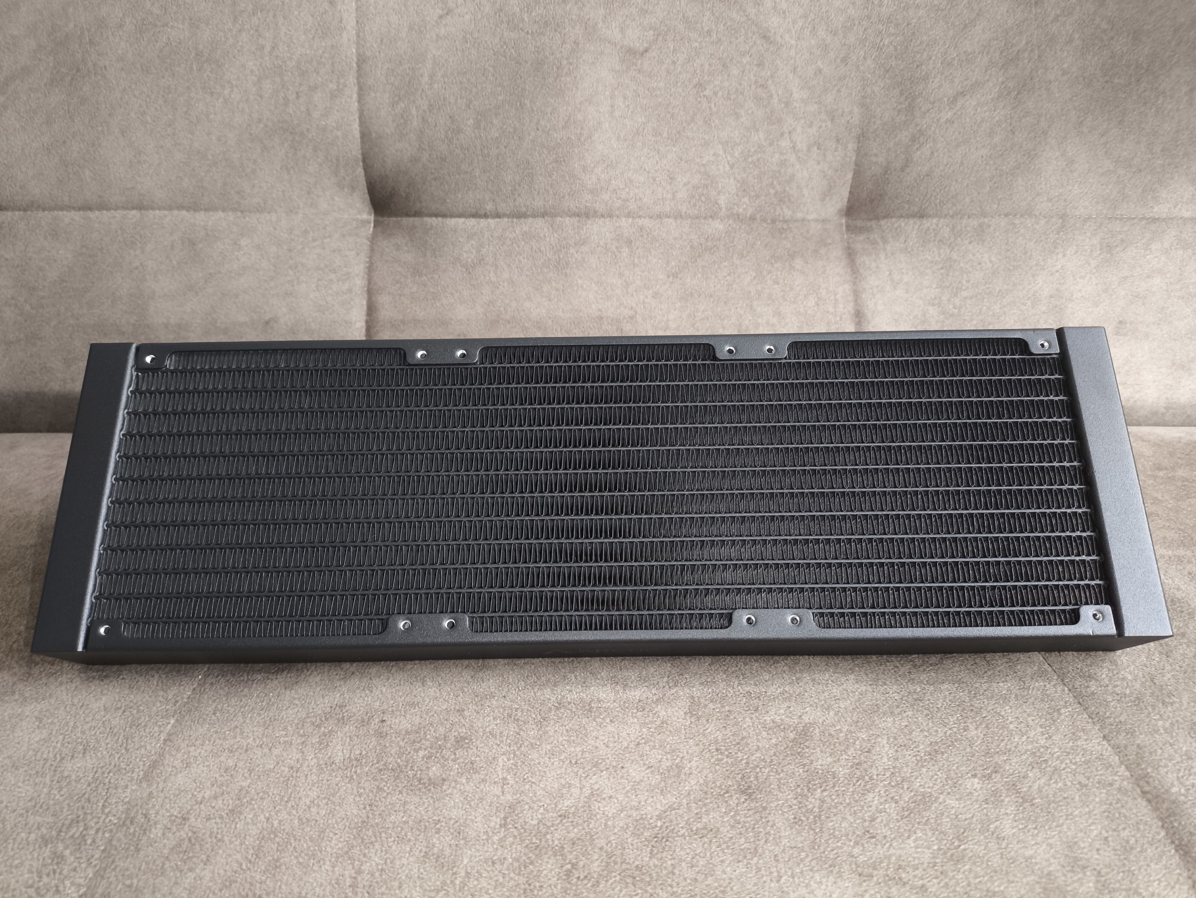 Arctic Liquid Freezer III Pro 360 - test chłodzenia AIO. Wydajnie, ale jednocześnie masakrycznie głośno