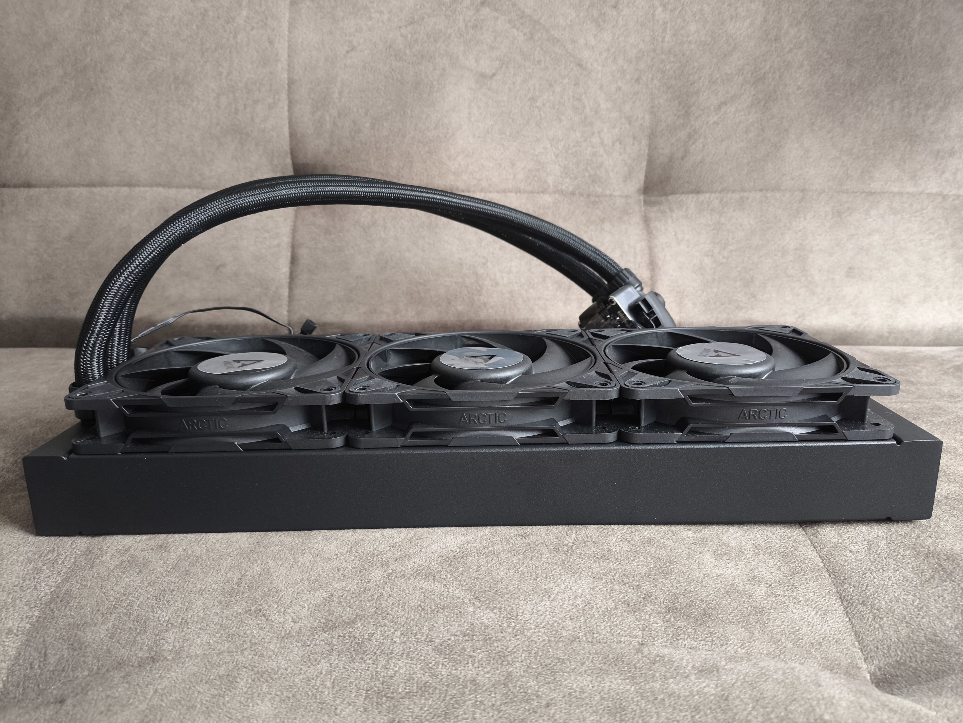 Arctic Liquid Freezer III Pro 360 - test chłodzenia AIO. Wydajnie, ale jednocześnie masakrycznie głośno