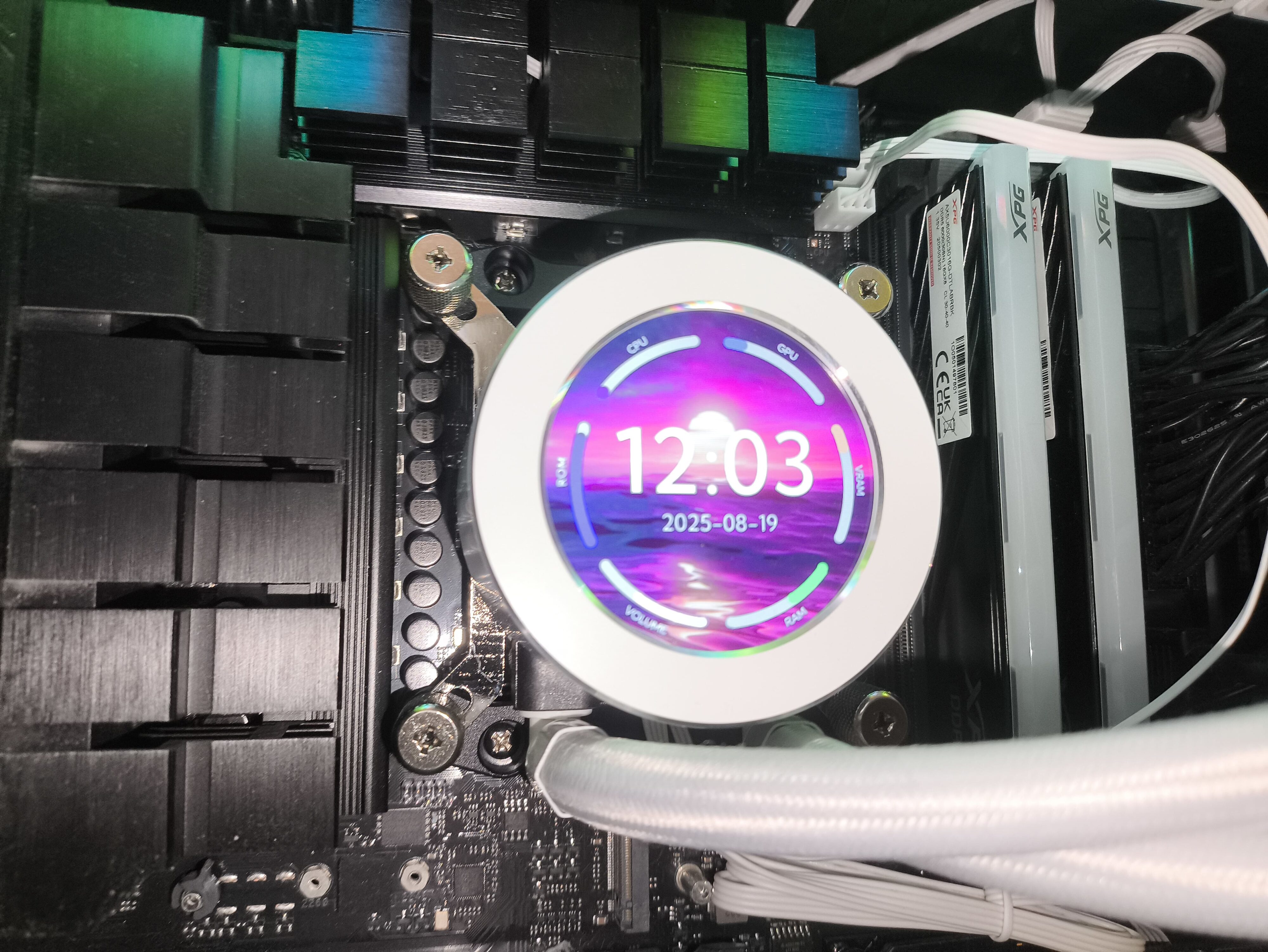 Krux HydroX 240 / Krux HydroGlance 360 White LCD - premierowy test chłodzeń AIO. Czy oba są warte uwagi?