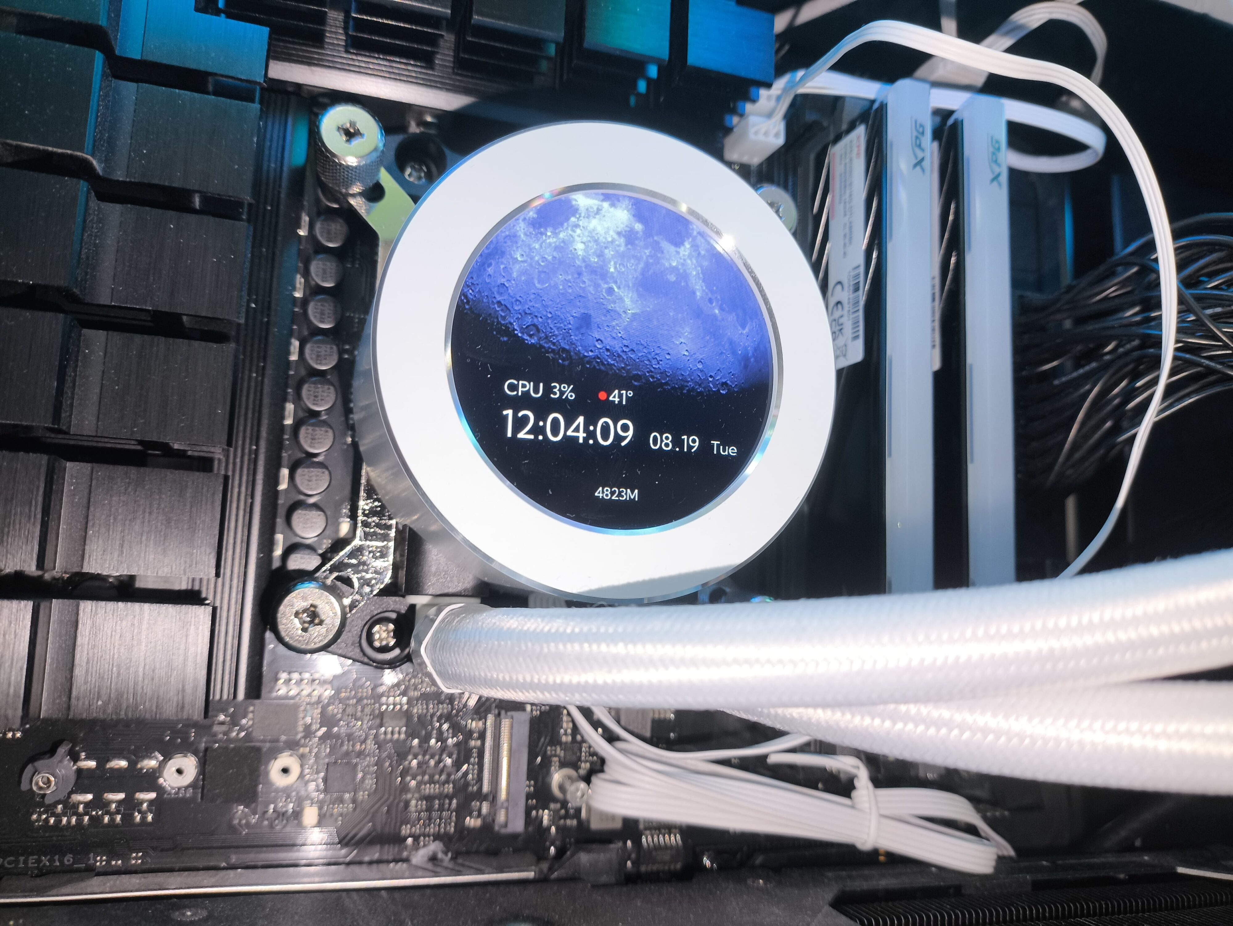 Krux HydroX 240 / Krux HydroGlance 360 White LCD - premierowy test chłodzeń AIO. Czy oba są warte uwagi?