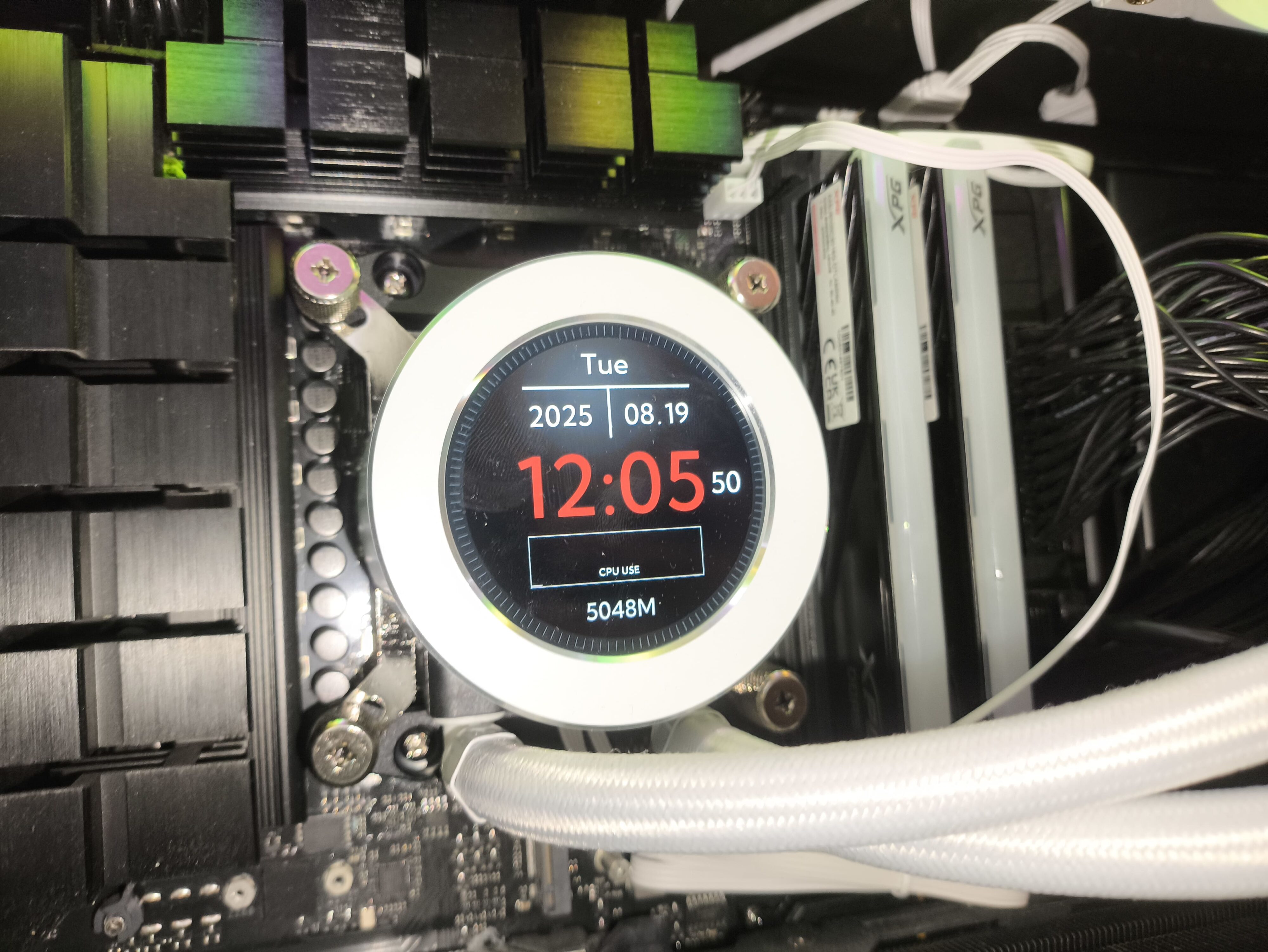 Krux HydroX 240 / Krux HydroGlance 360 White LCD - premierowy test chłodzeń AIO. Czy oba są warte uwagi?