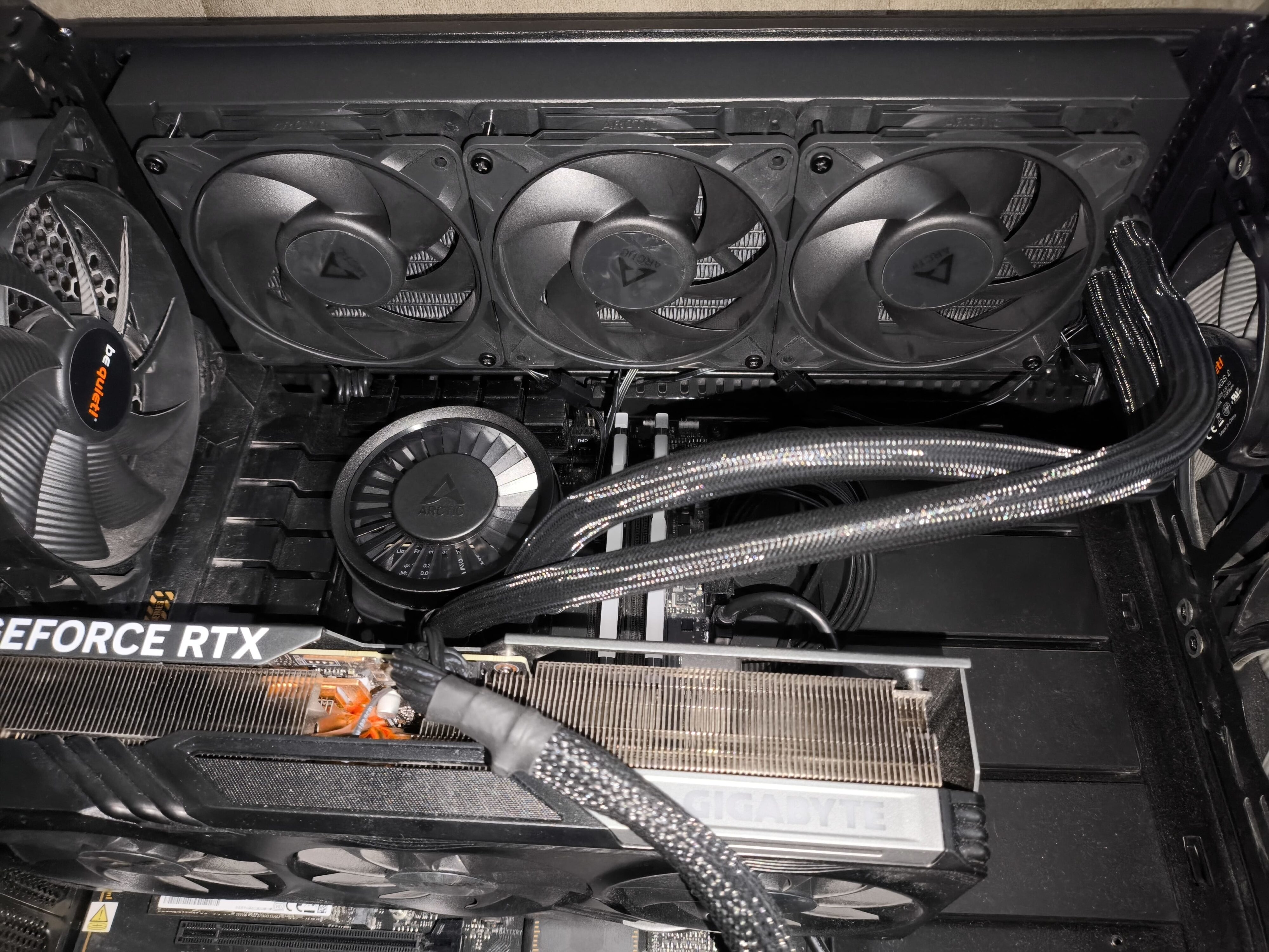 Arctic Liquid Freezer III Pro 360 - test chłodzenia AIO. Wydajnie, ale jednocześnie masakrycznie głośno