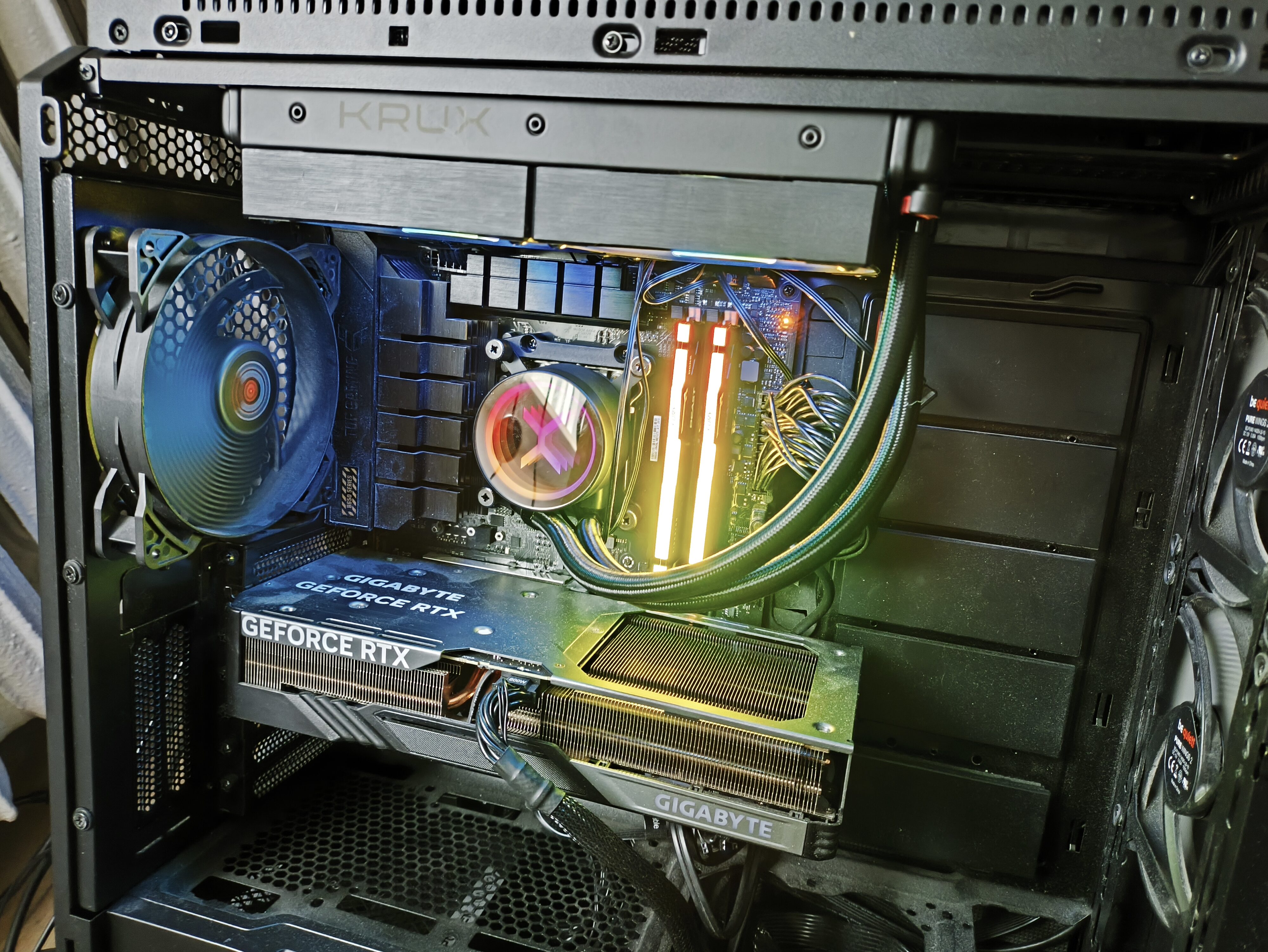 Krux HydroX 240 / Krux HydroGlance 360 White LCD - premierowy test chłodzeń AIO. Czy oba są warte uwagi?