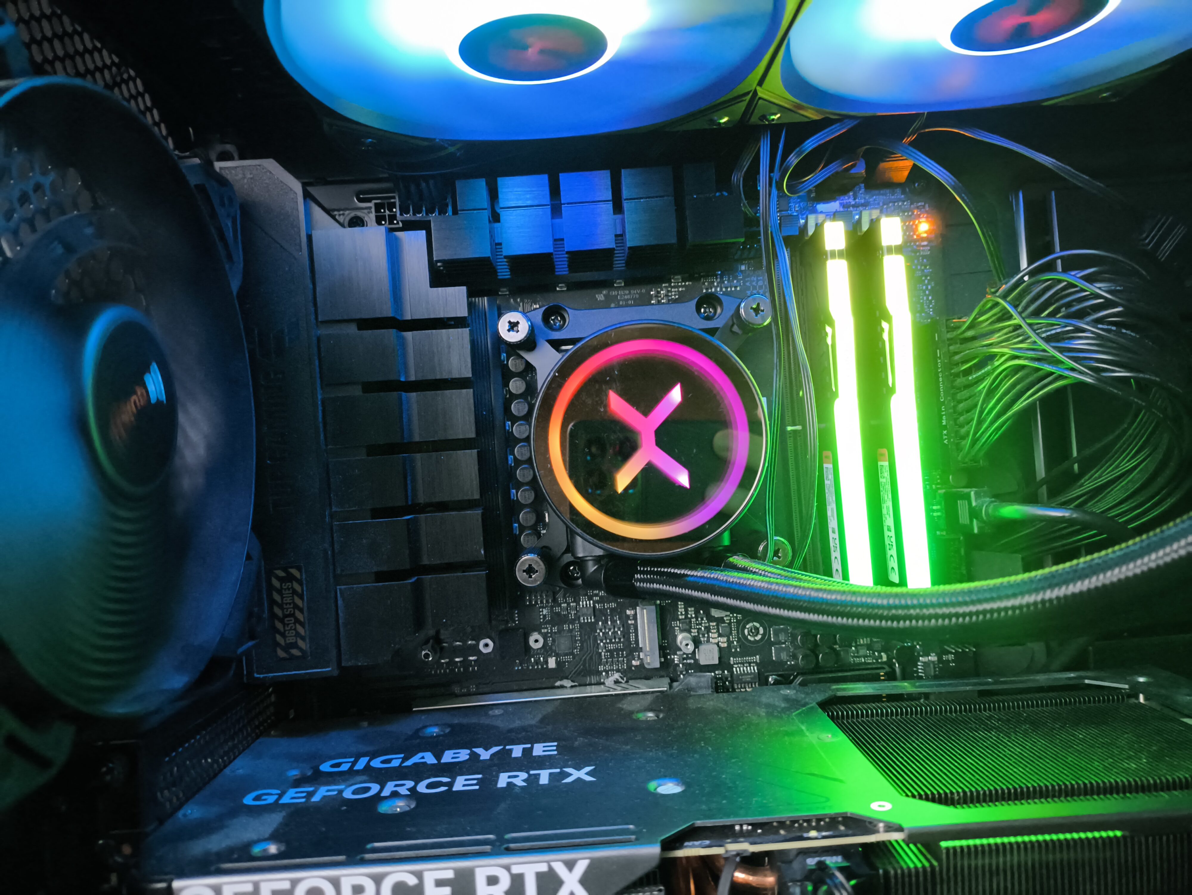 Krux HydroX 240 / Krux HydroGlance 360 White LCD - premierowy test chłodzeń AIO. Czy oba są warte uwagi?