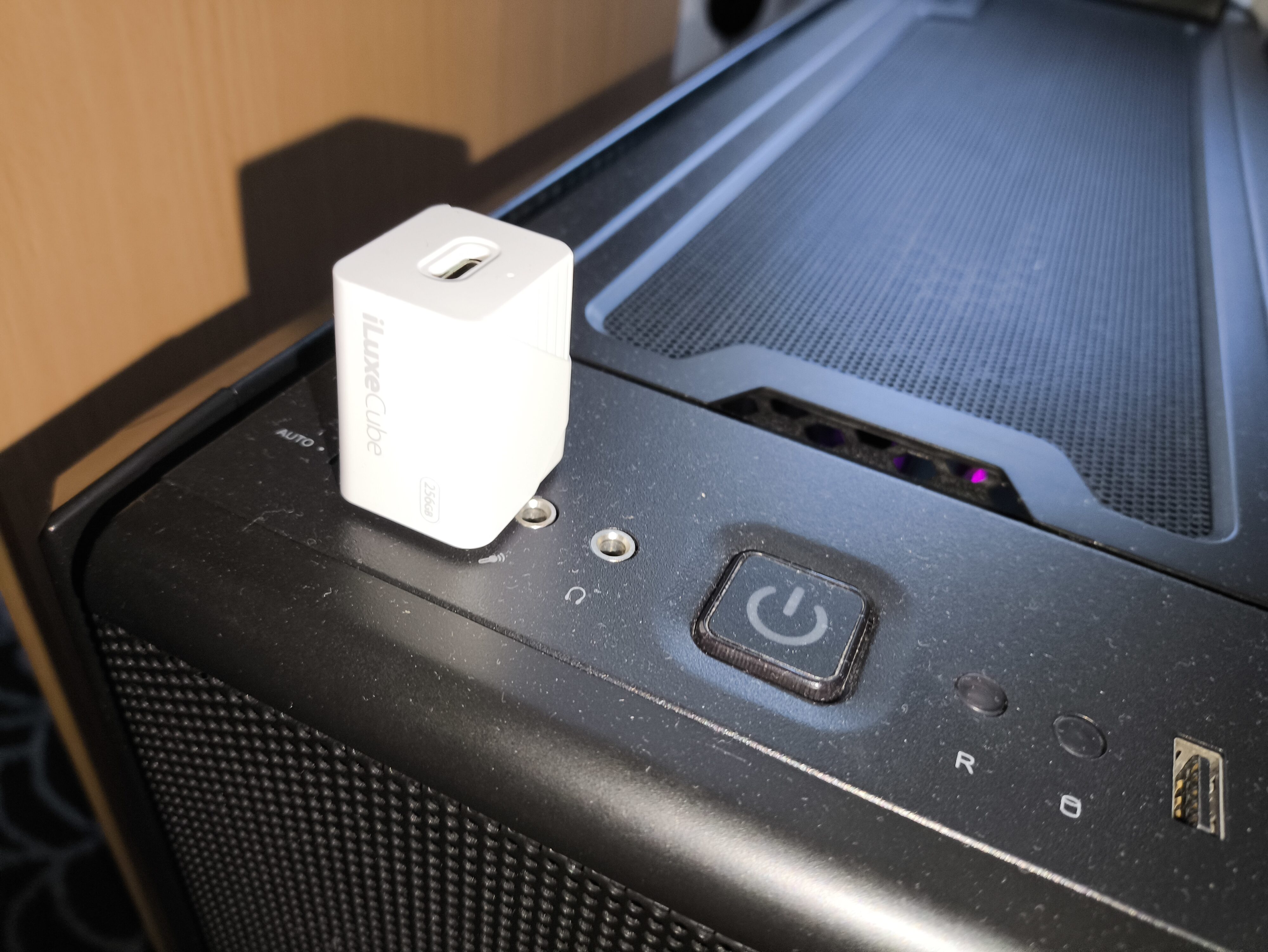 Patriot iLuxe Cube 256 GB - recenzja kostki do tworzenia kopii zapasowych skierowanej pod iPhone'a