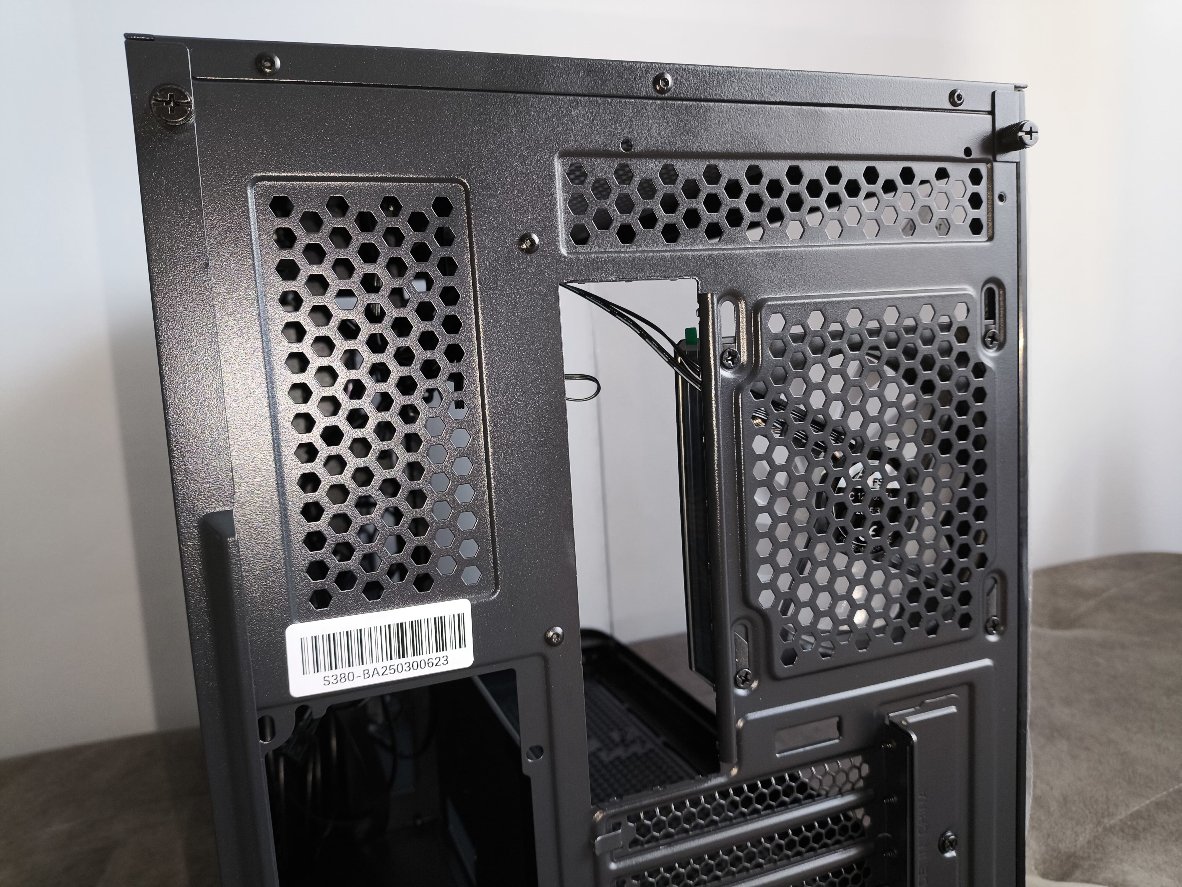 FSP S380-BA - recenzja obudowy. Taka mała kopia modelu M580