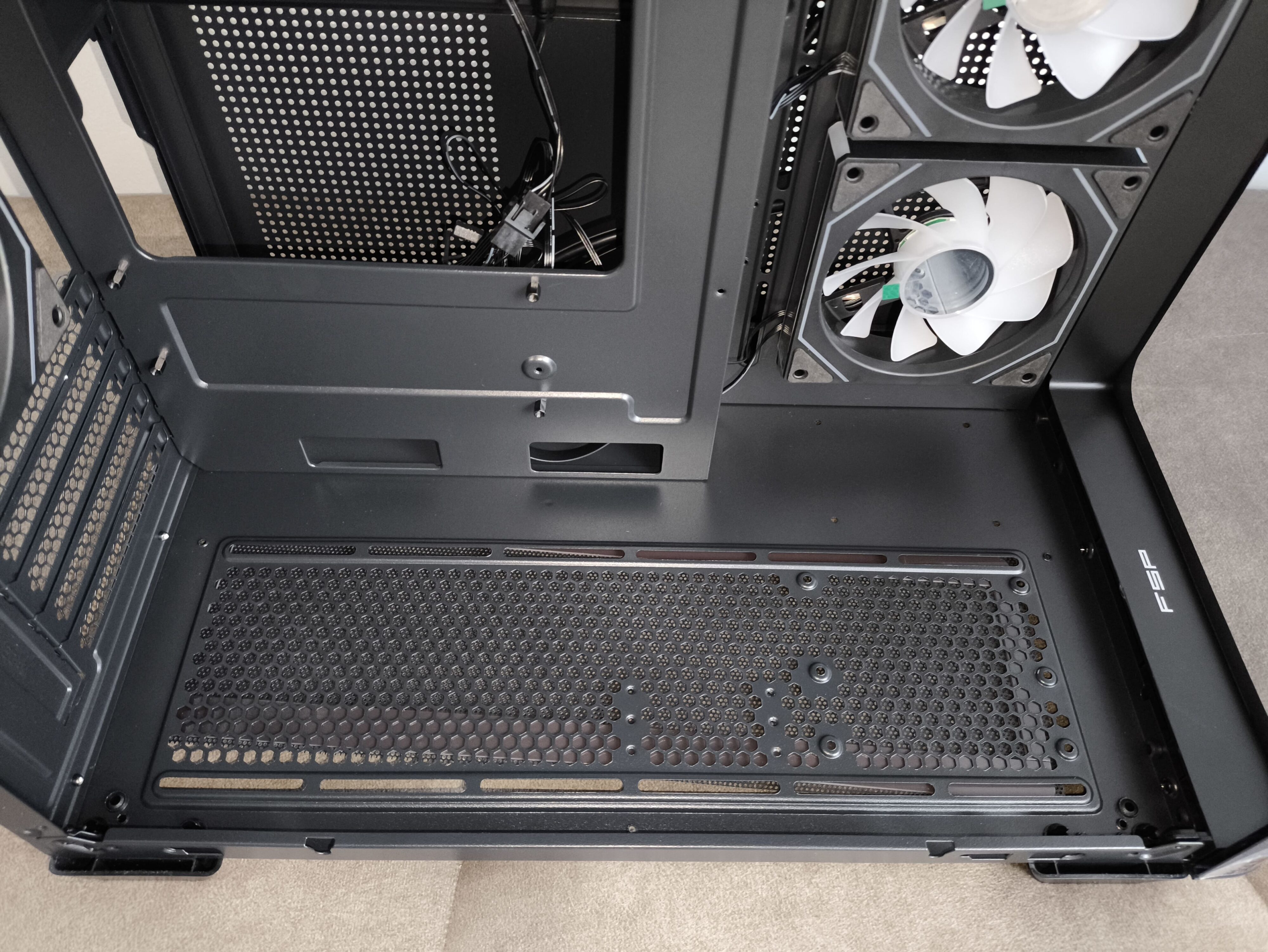 FSP S380-BA - recenzja obudowy. Taka mała kopia modelu M580