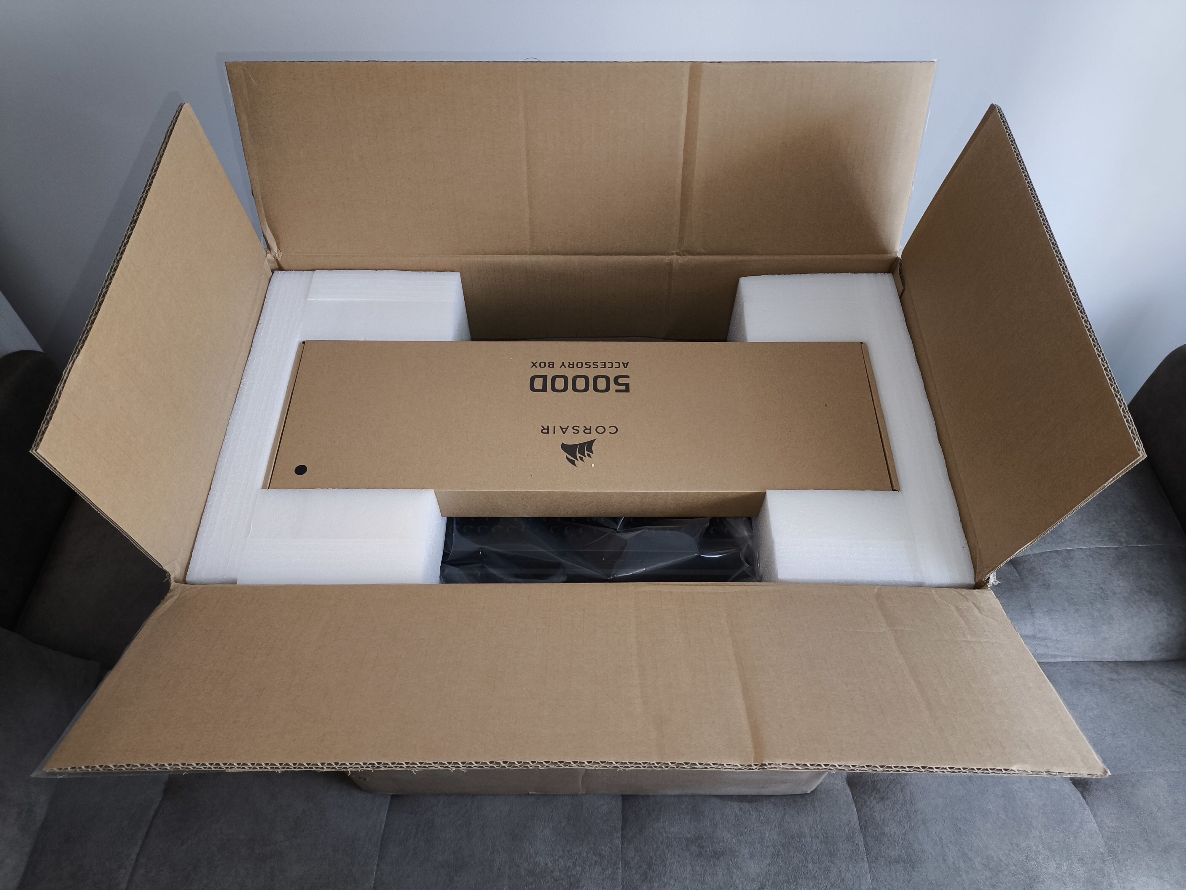 Corsair Frame 5000D RS - test obudowy. Pojemna i wysoce konfigurowalna. Ale też i głośna