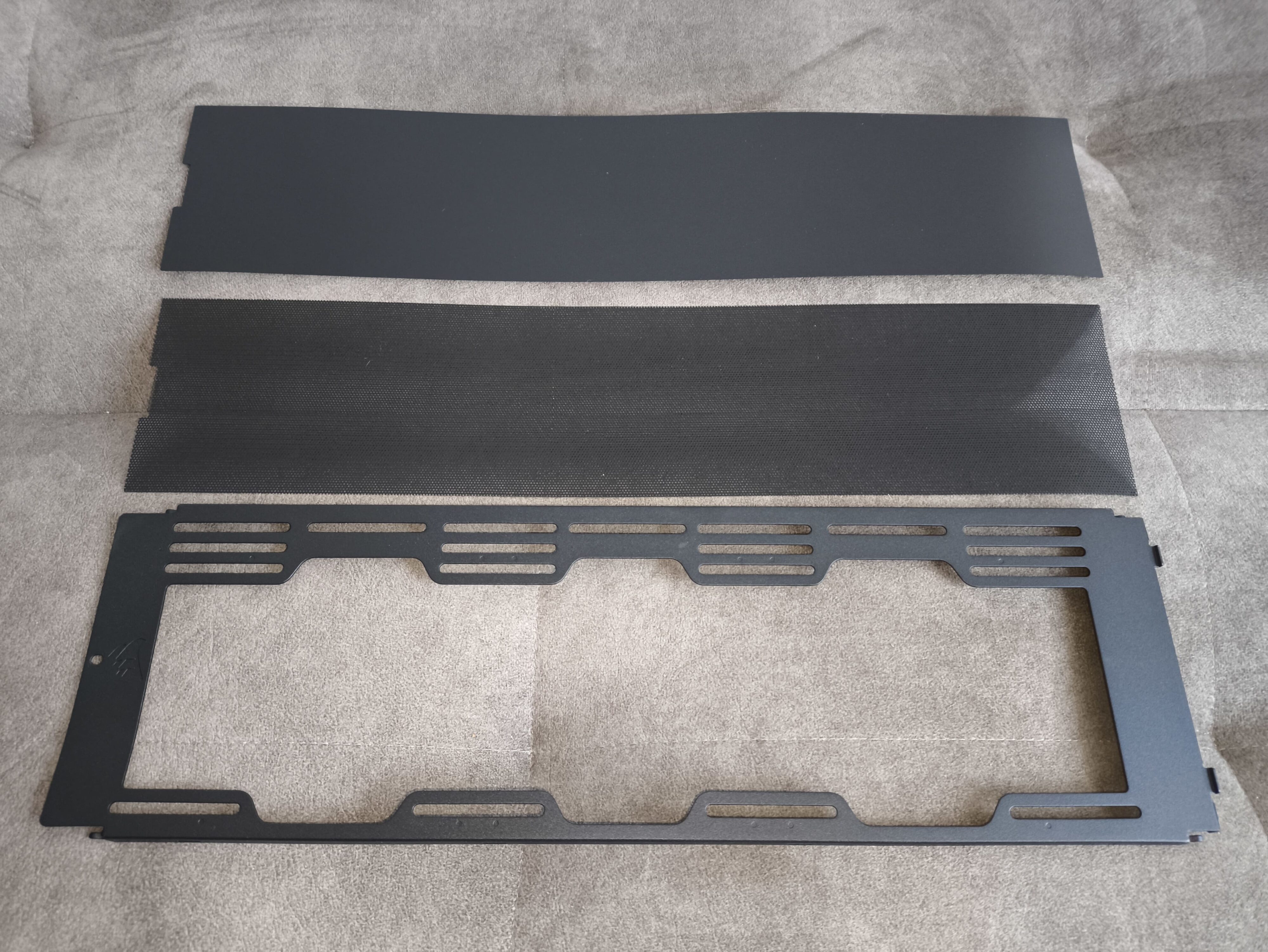 Corsair Frame 5000D RS - test obudowy. Pojemna i wysoce konfigurowalna. Ale też i głośna