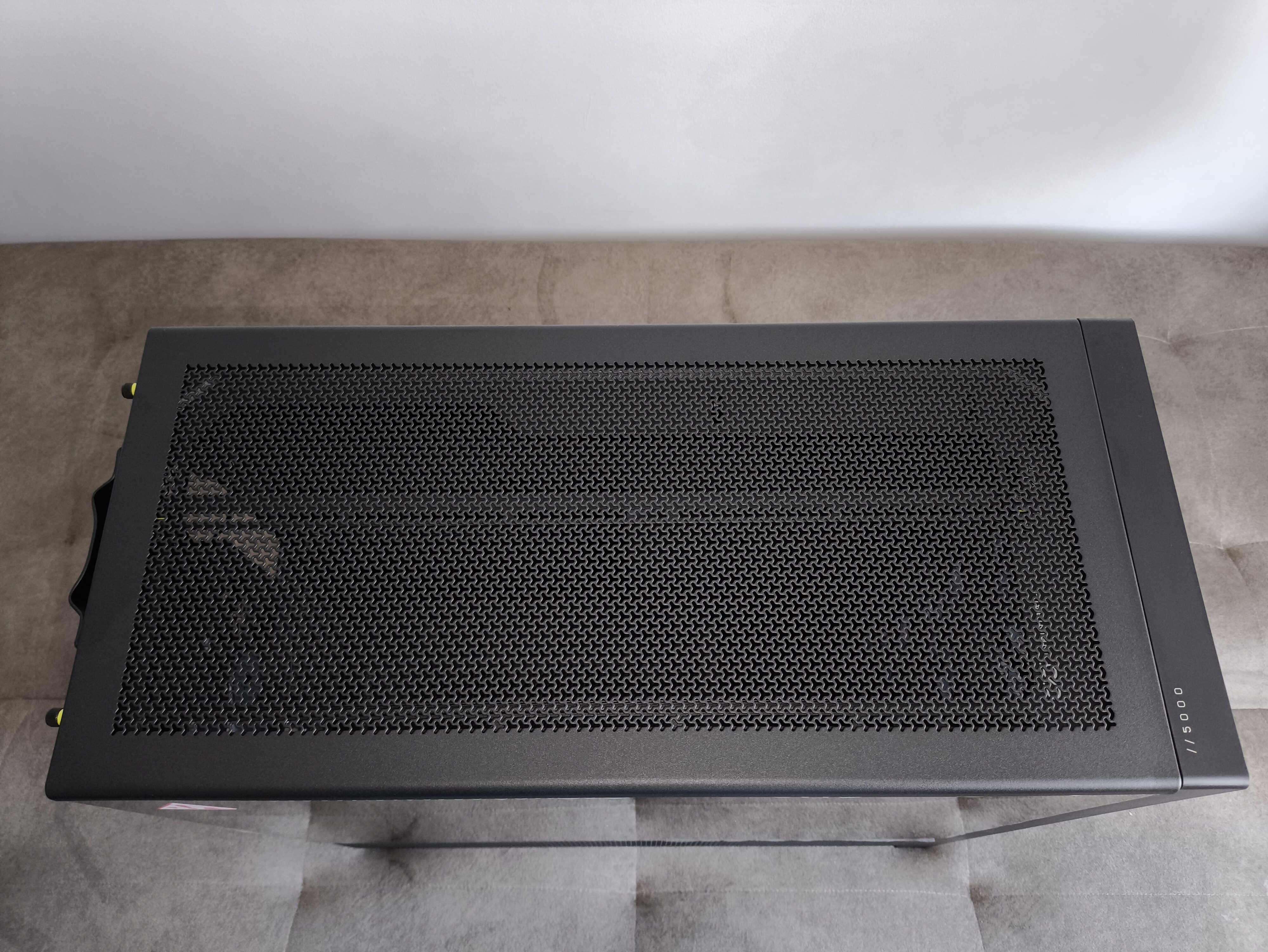 Corsair Frame 5000D RS - test obudowy. Pojemna i wysoce konfigurowalna. Ale też i głośna