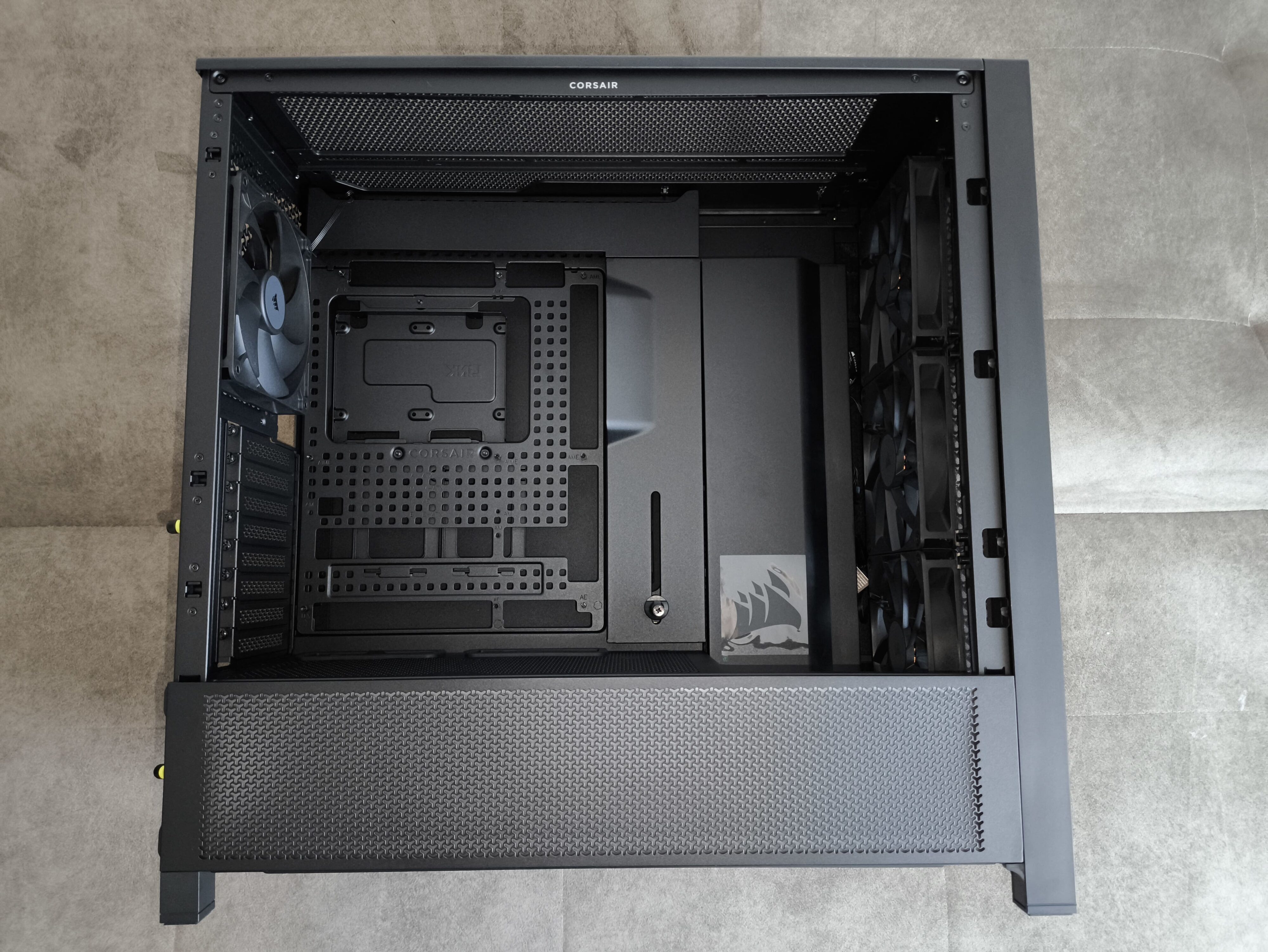 Corsair Frame 5000D RS - test obudowy. Pojemna i wysoce konfigurowalna. Ale też i głośna