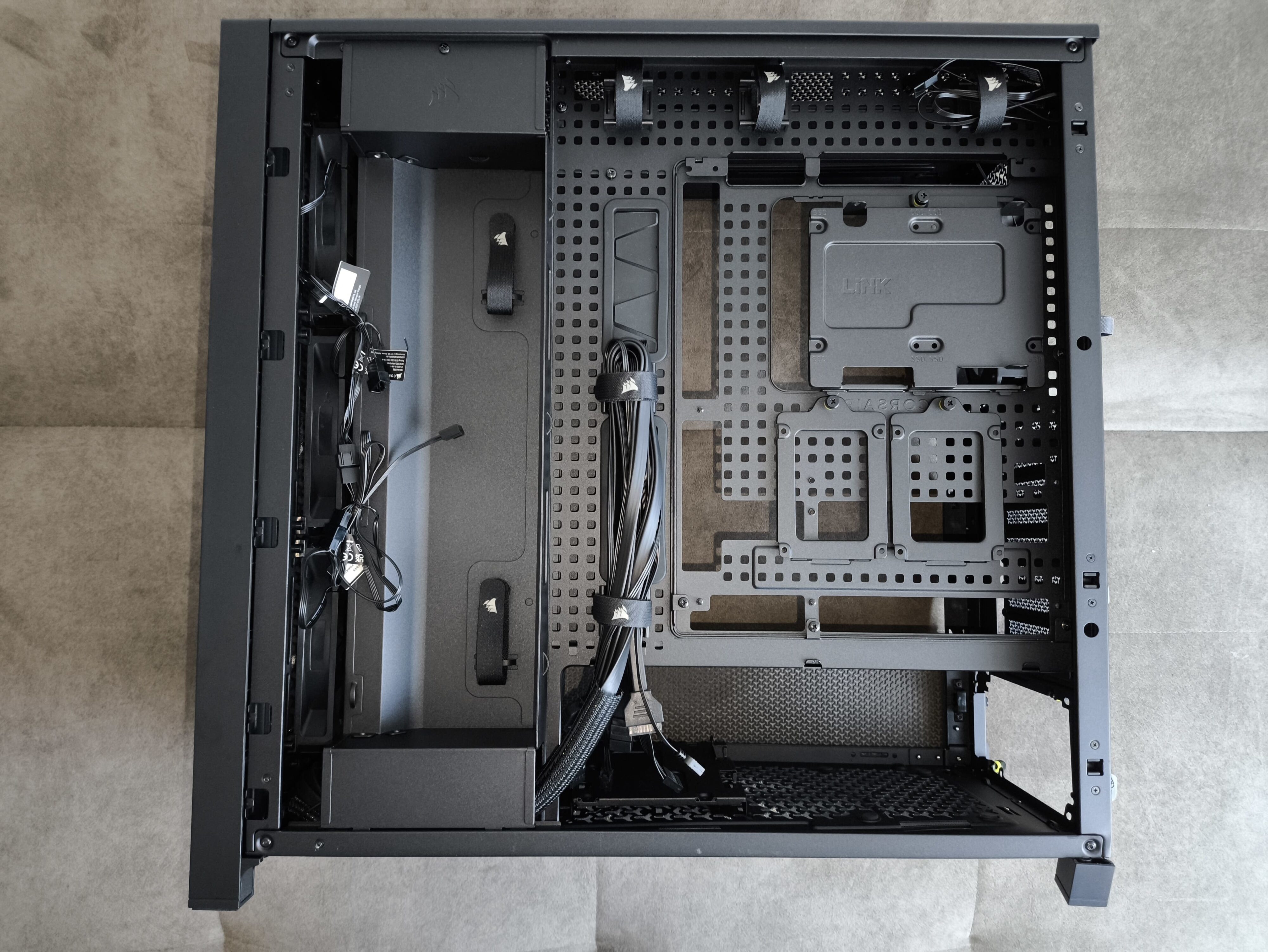 Corsair Frame 5000D RS - test obudowy. Pojemna i wysoce konfigurowalna. Ale też i głośna