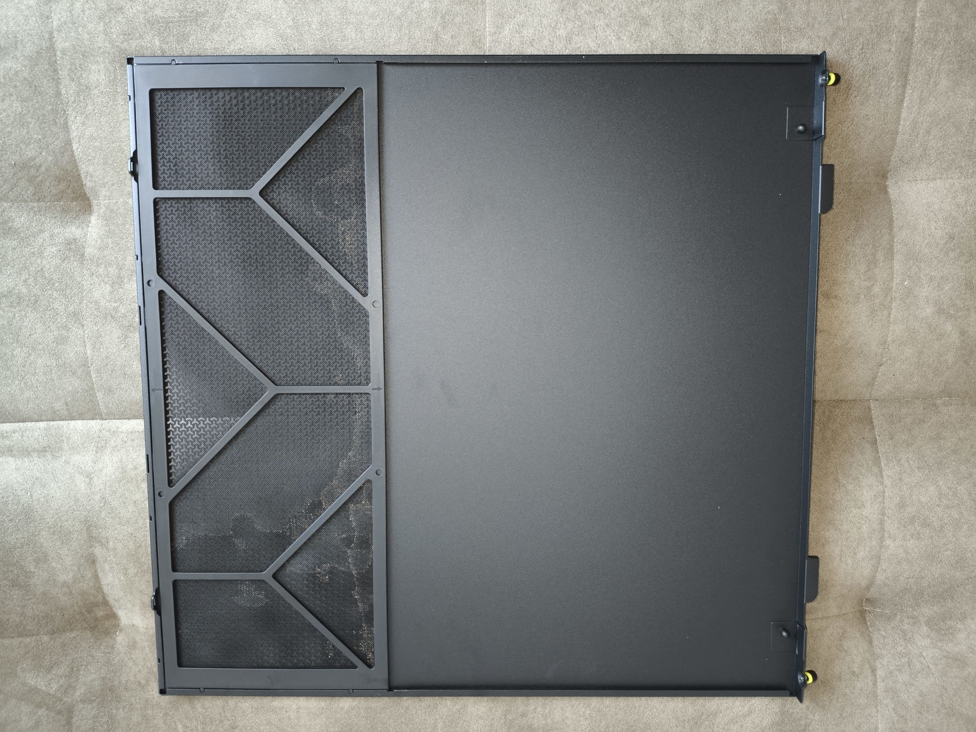 Corsair Frame 5000D RS - test obudowy. Pojemna i wysoce konfigurowalna. Ale też i głośna