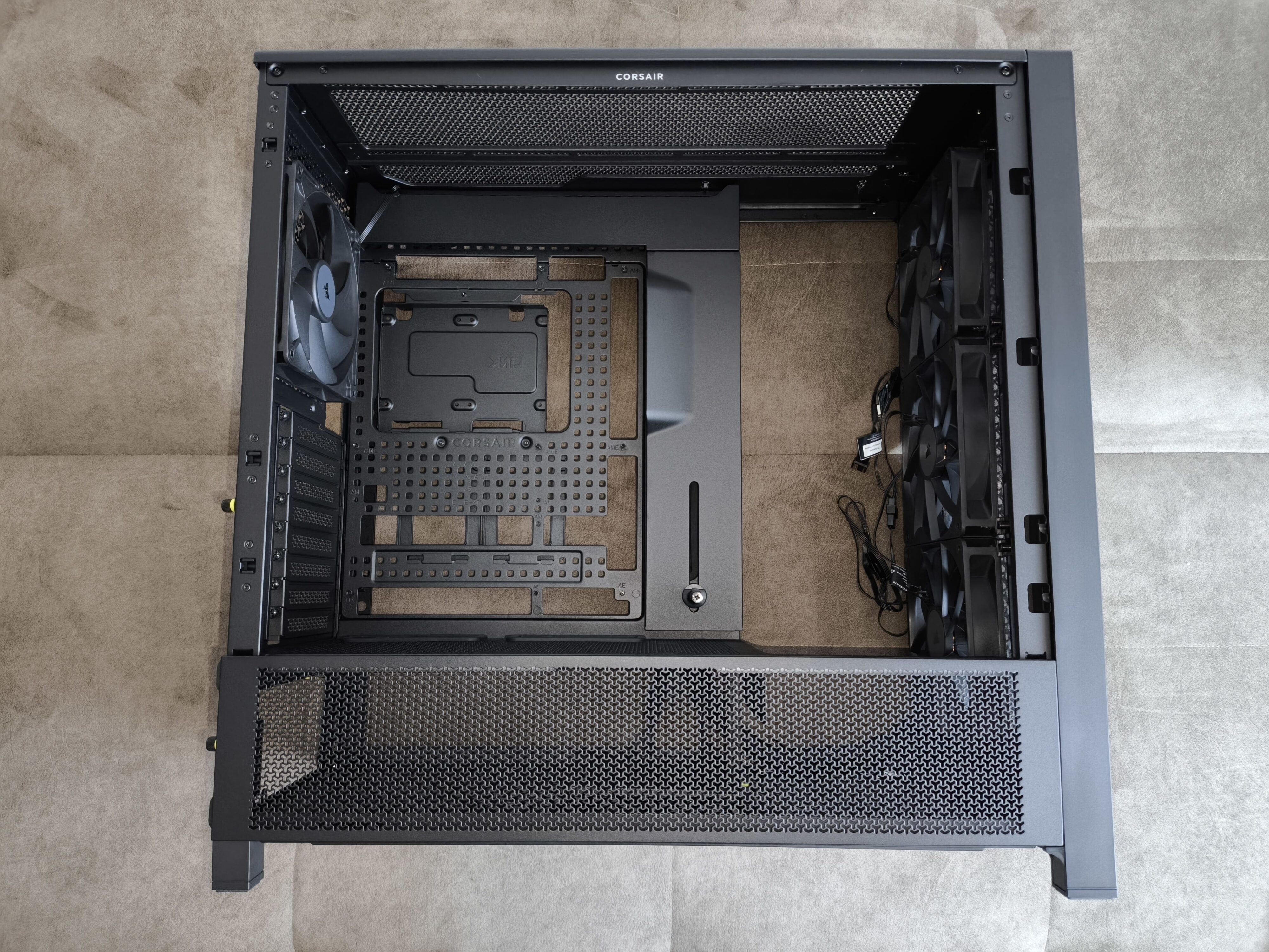 Corsair Frame 5000D RS - test obudowy. Pojemna i wysoce konfigurowalna. Ale też i głośna