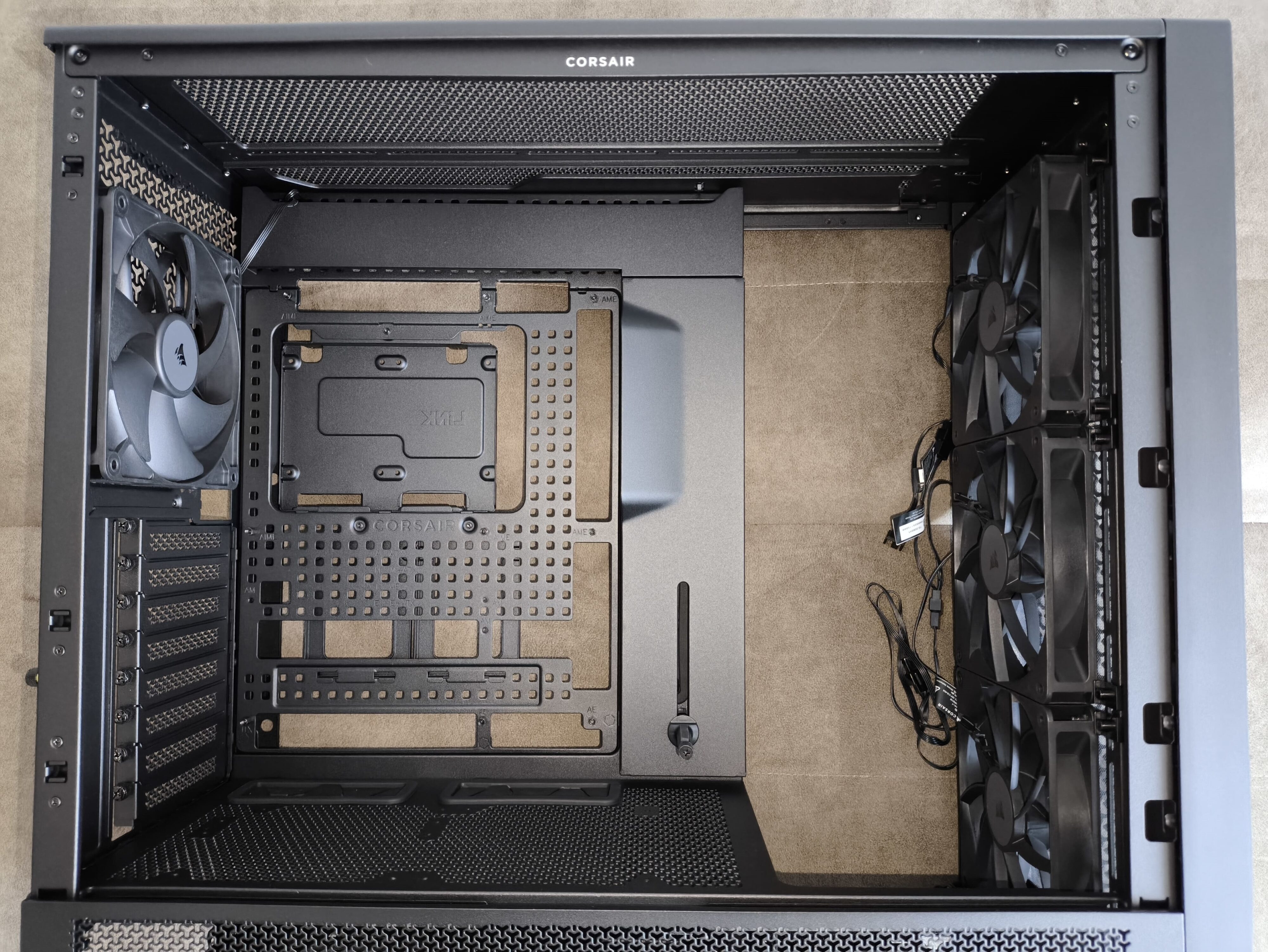 Corsair Frame 5000D RS - test obudowy. Pojemna i wysoce konfigurowalna. Ale też i głośna