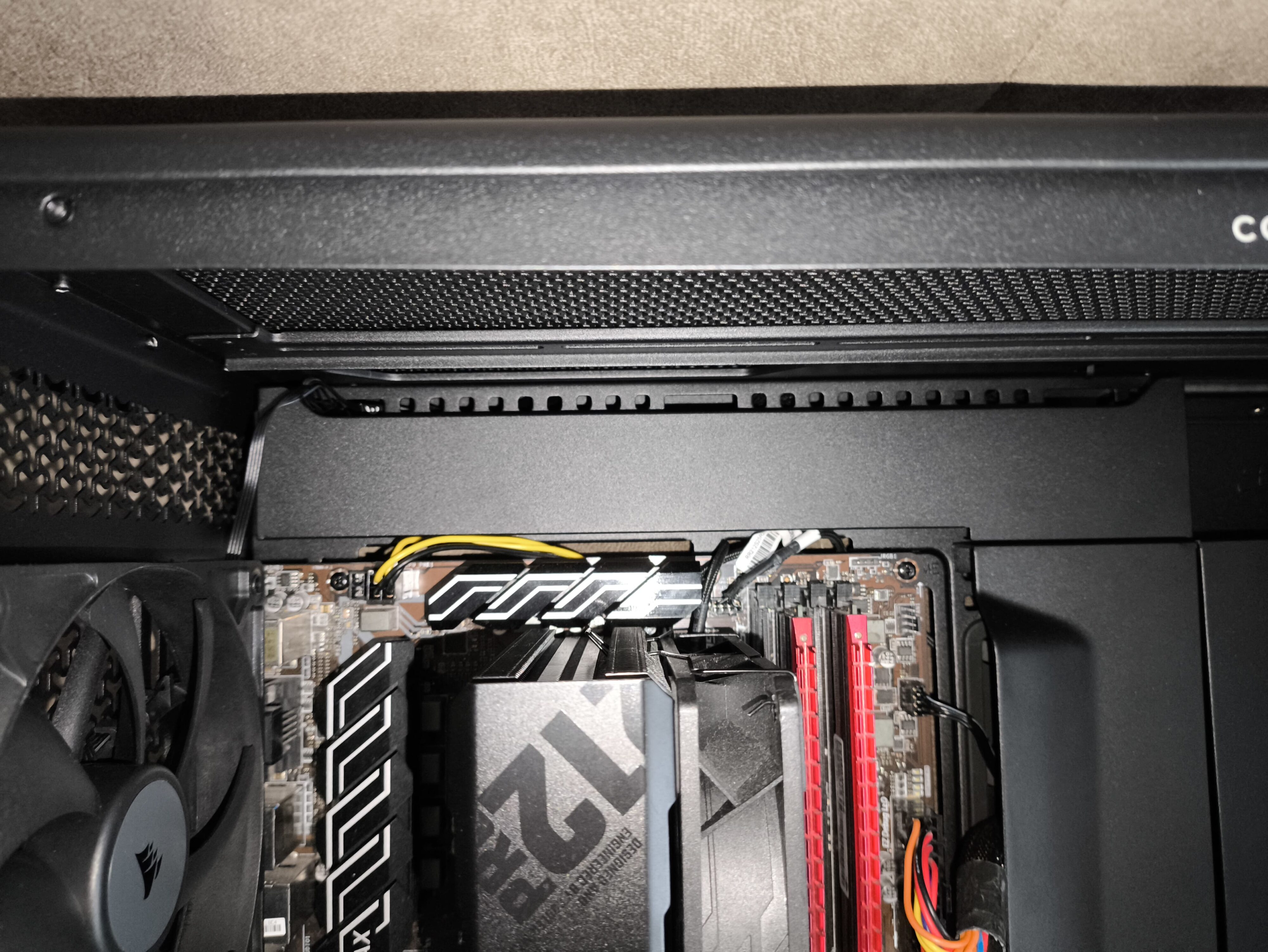 Corsair Frame 5000D RS - test obudowy. Pojemna i wysoce konfigurowalna. Ale też i głośna