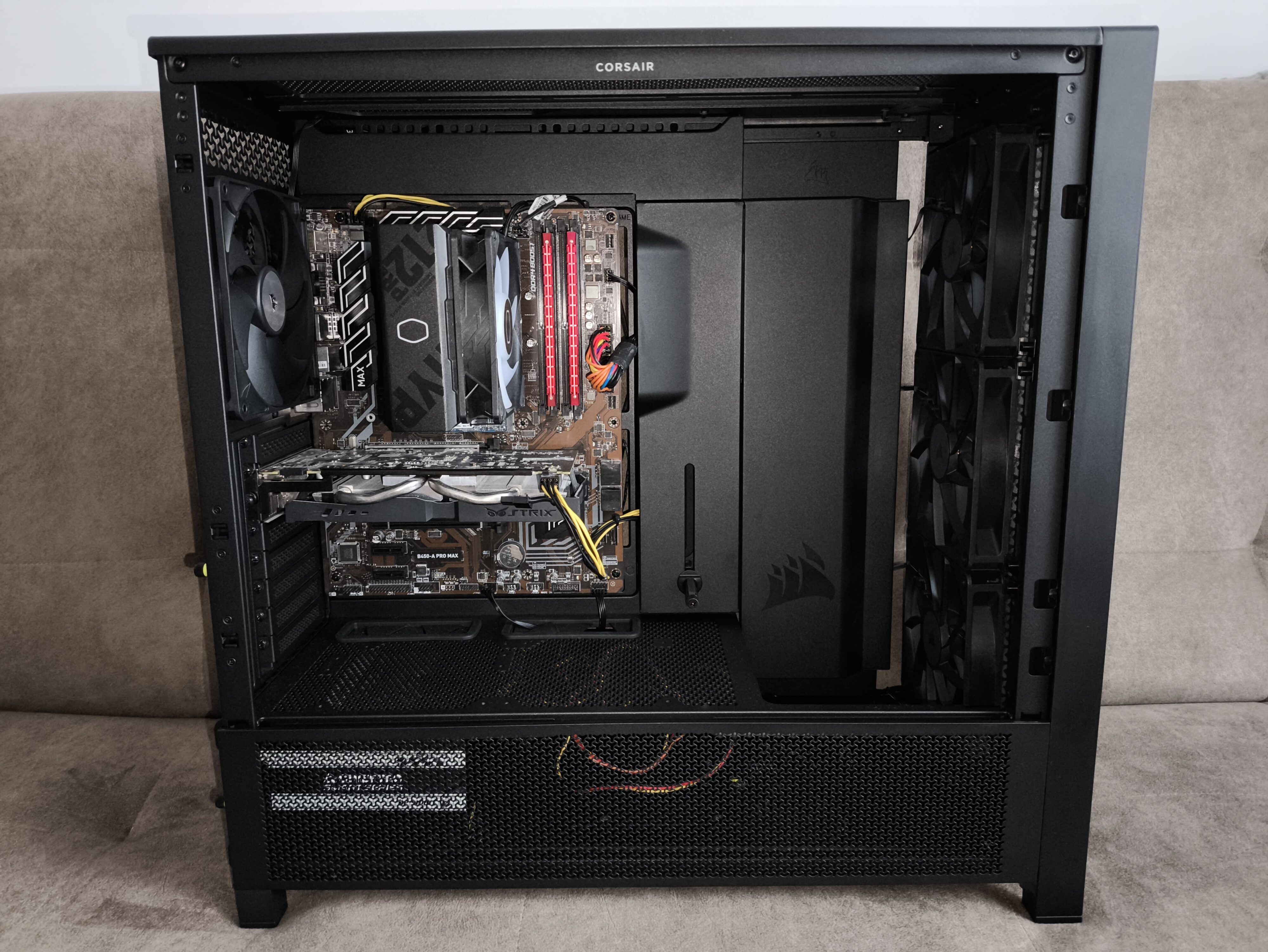 Corsair Frame 5000D RS - test obudowy. Pojemna i wysoce konfigurowalna. Ale też i głośna
