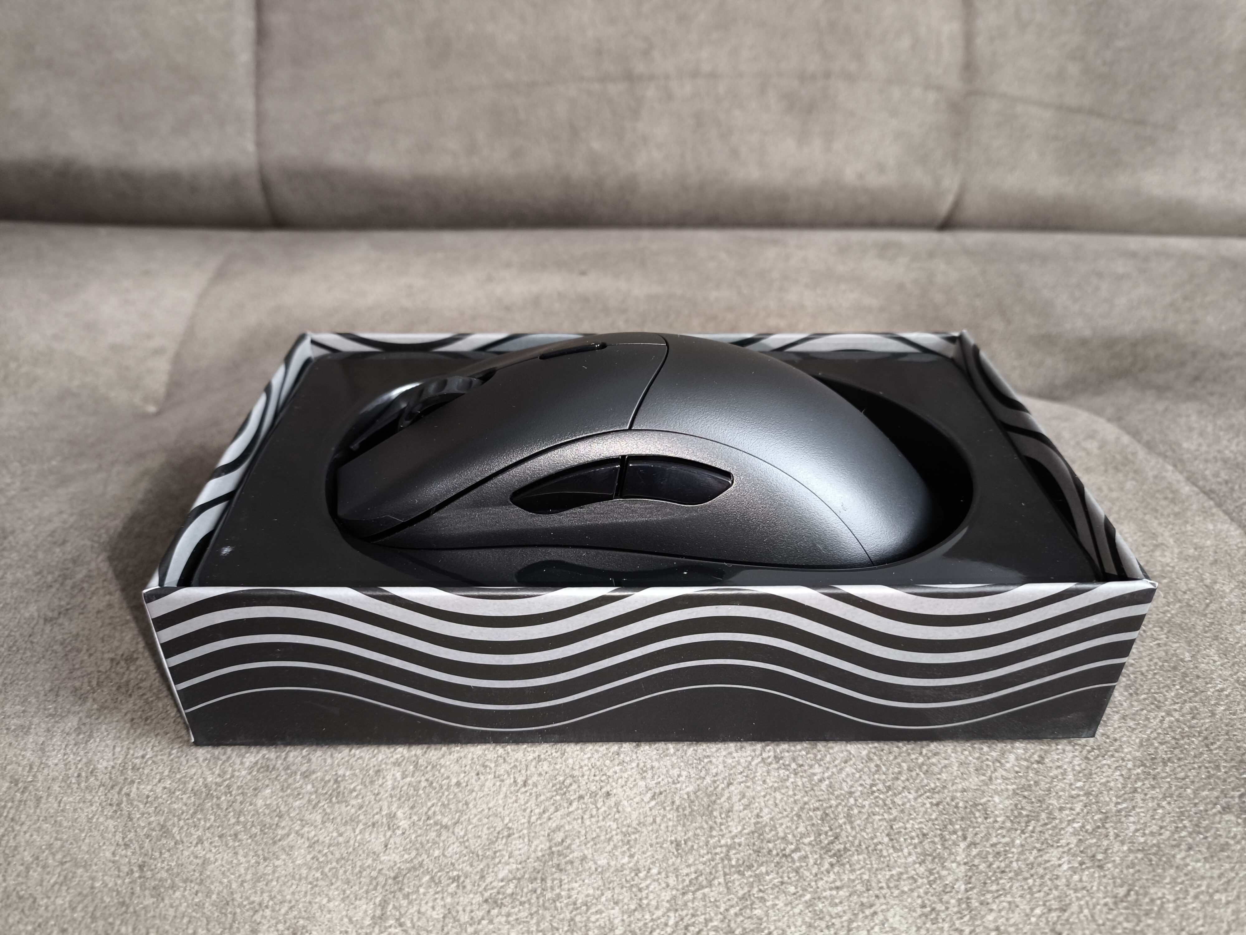 Glorious Model D2 Pro (4K/8KHz Edition) - test myszki