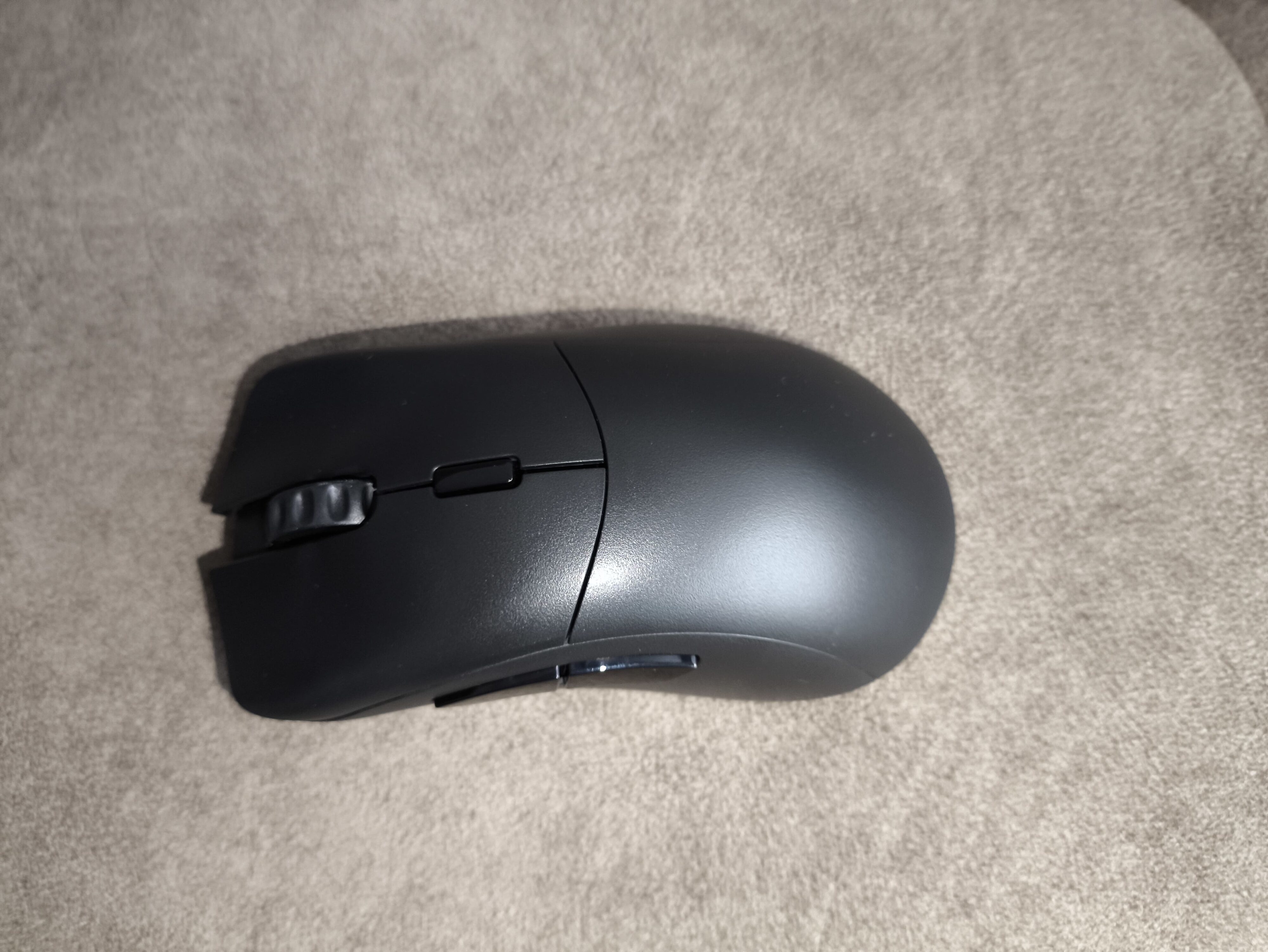 Glorious Model D2 Pro (4K/8KHz Edition) - test myszki