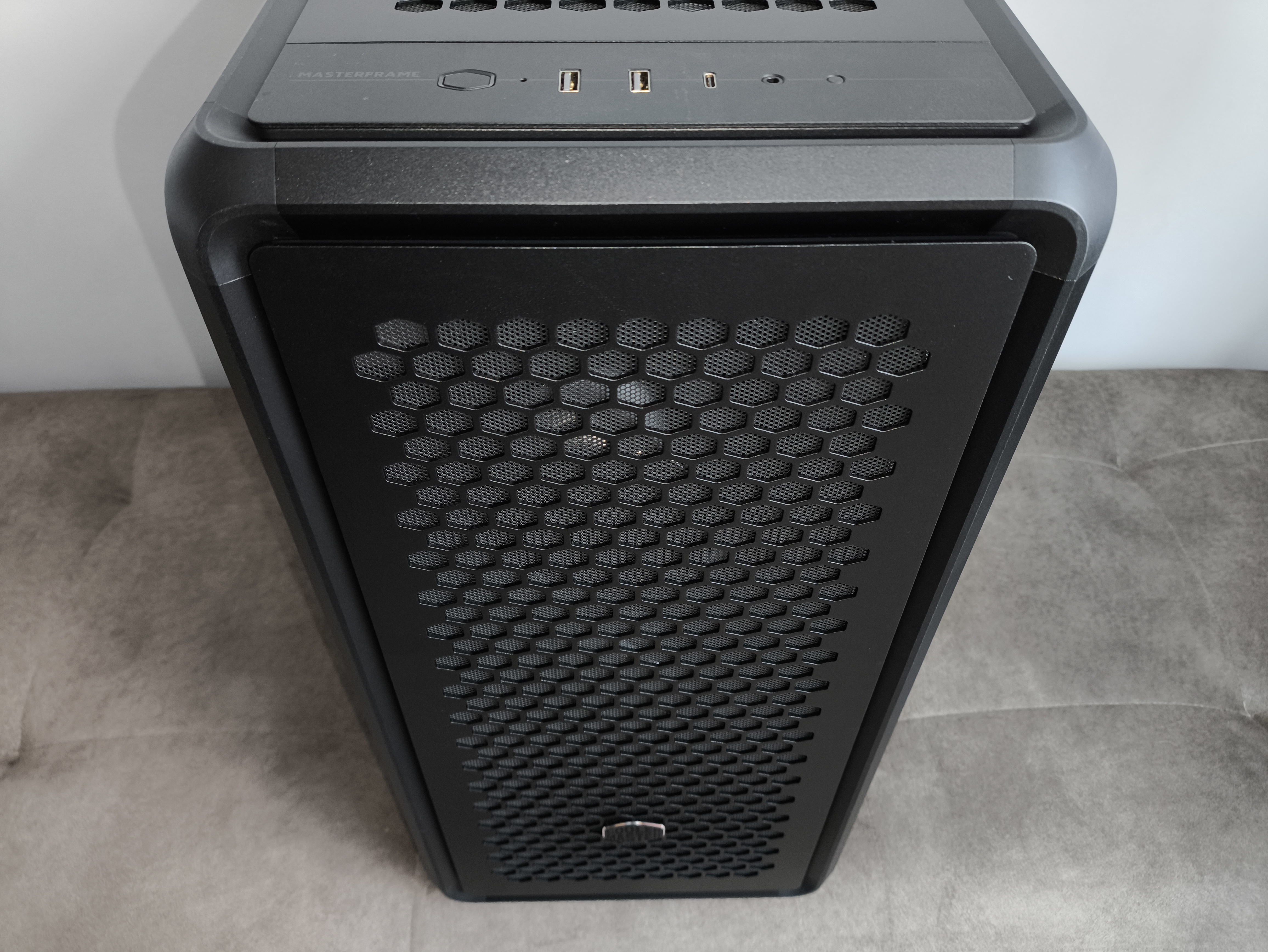 Cooler Master MasterFrame 600 - test obudowy. Możesz robić z nią co chcesz. Teoretycznie. To wciąż bardziej prototyp aniżeli gotowy produkt