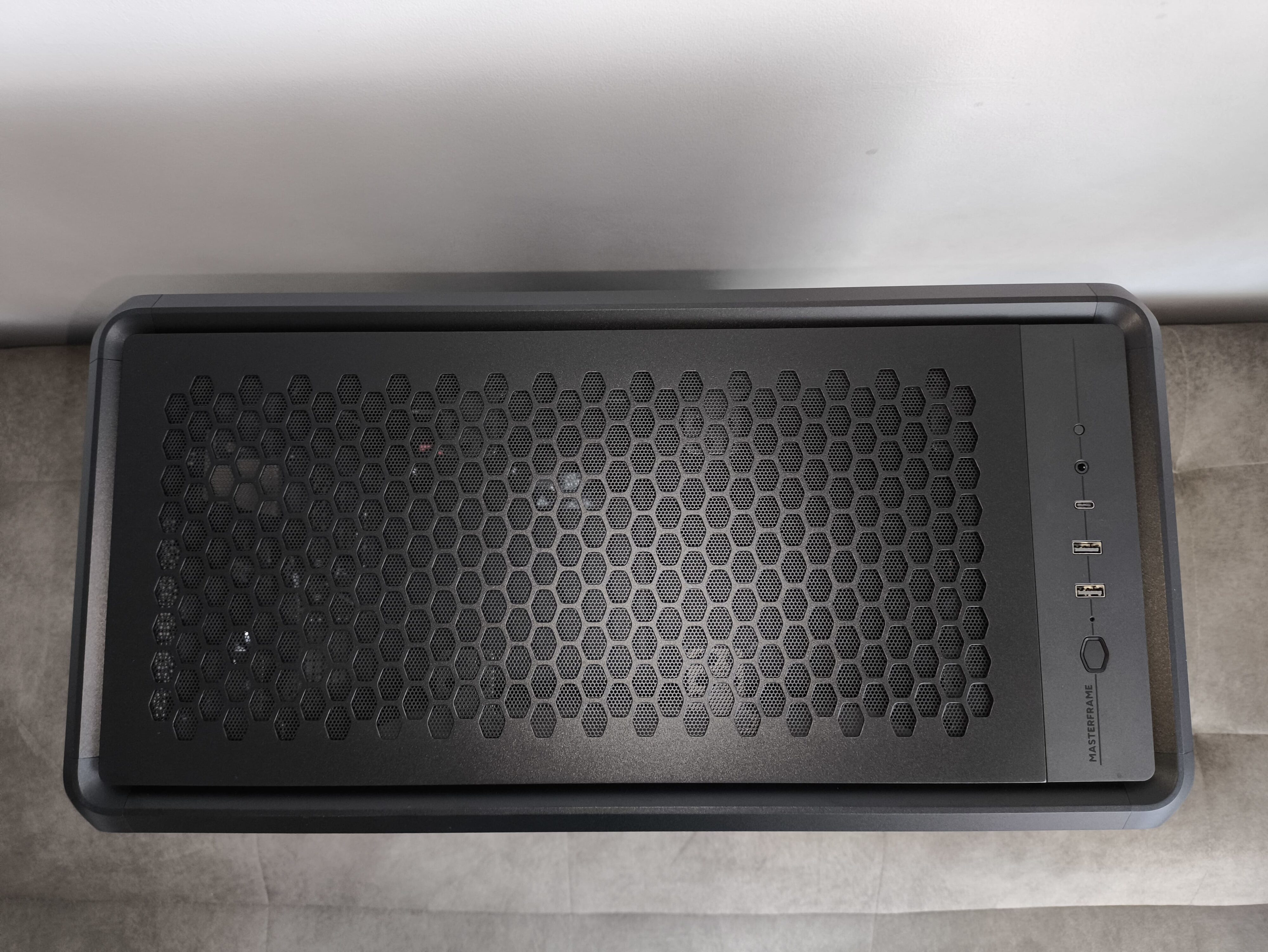 Cooler Master MasterFrame 600 - test obudowy. Możesz robić z nią co chcesz. Teoretycznie. To wciąż bardziej prototyp aniżeli gotowy produkt