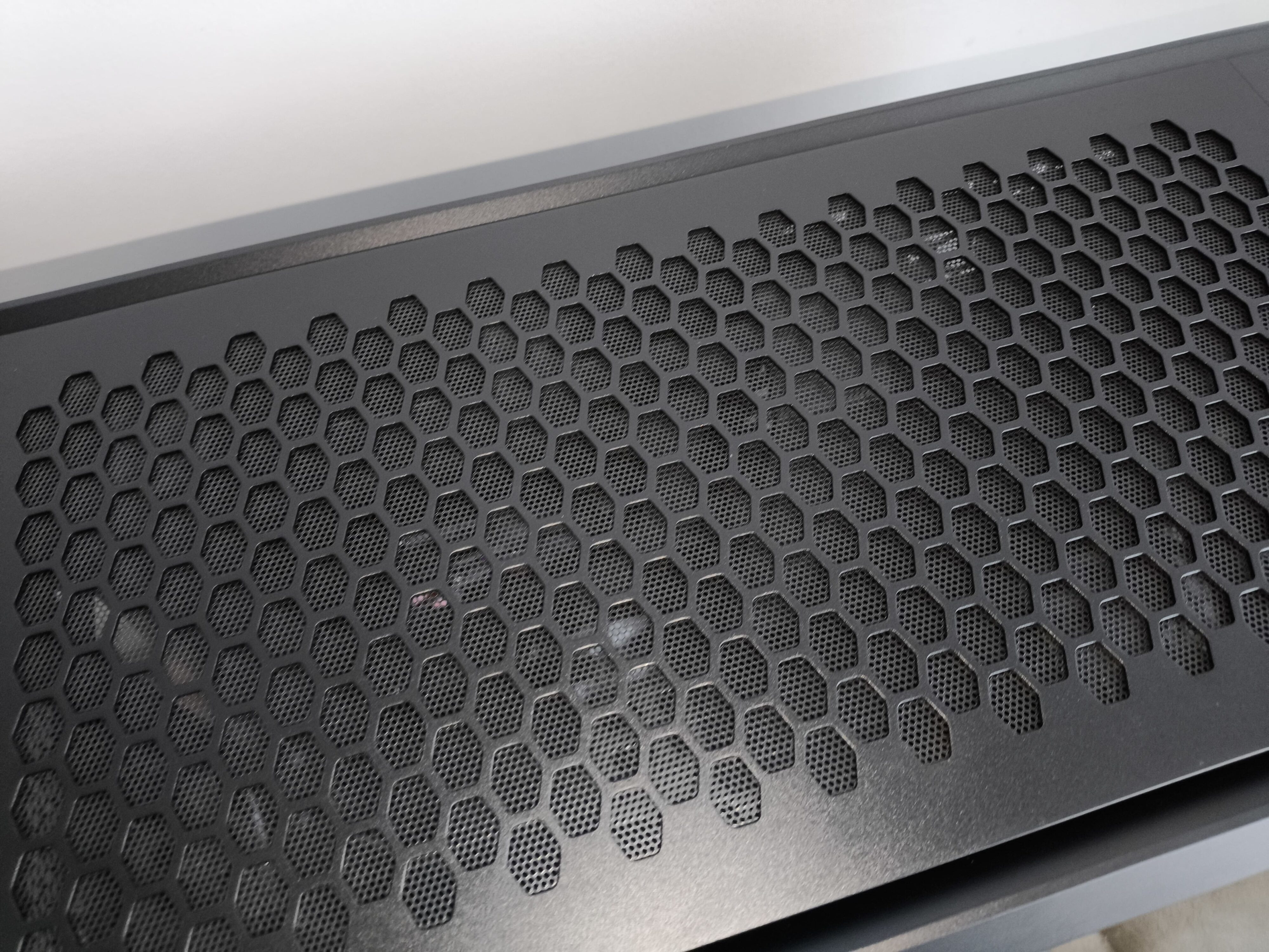 Cooler Master MasterFrame 600 - test obudowy. Możesz robić z nią co chcesz. Teoretycznie. To wciąż bardziej prototyp aniżeli gotowy produkt