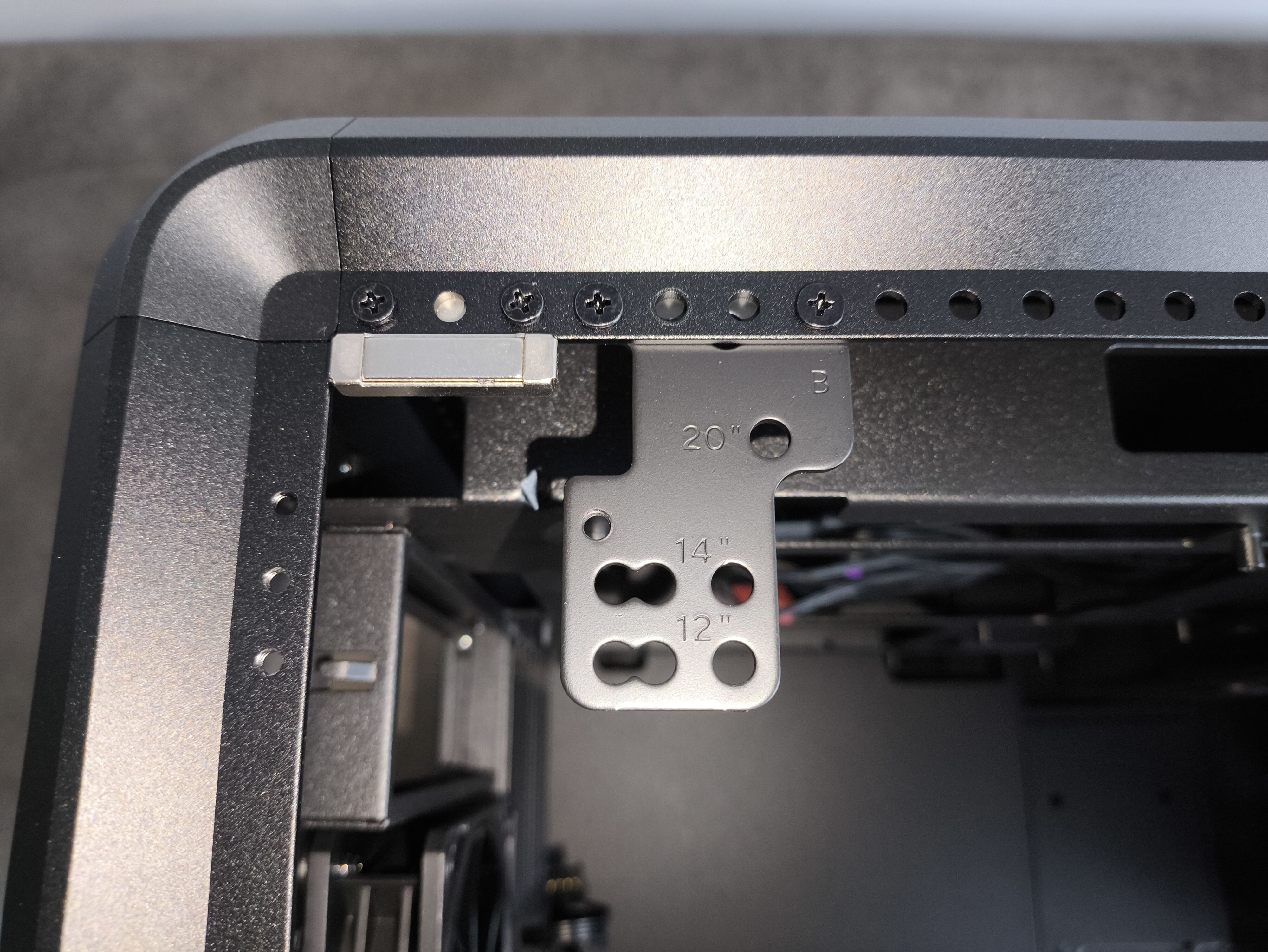 Cooler Master MasterFrame 600 - test obudowy. Możesz robić z nią co chcesz. Teoretycznie. To wciąż bardziej prototyp aniżeli gotowy produkt