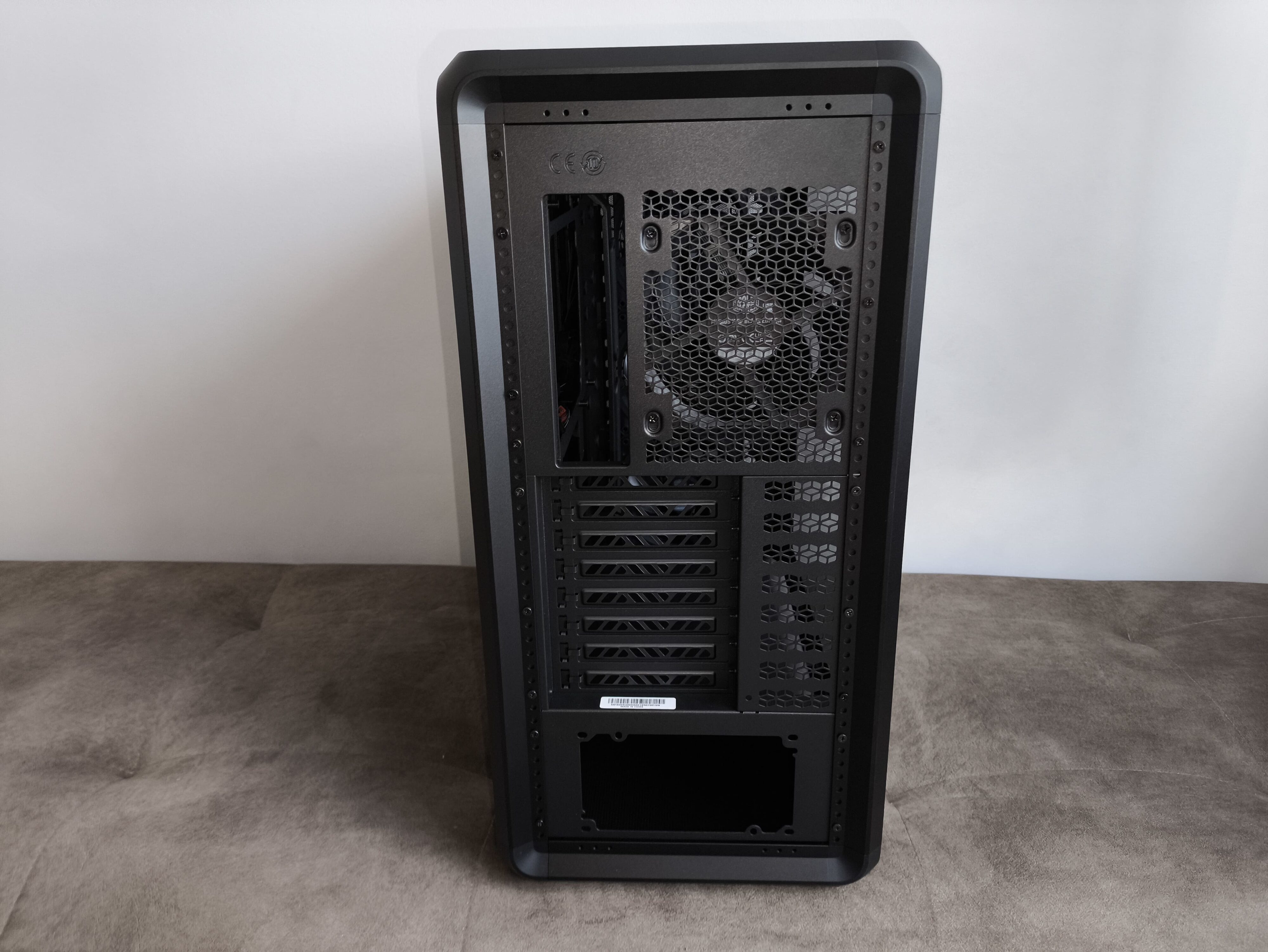 Cooler Master MasterFrame 600 - test obudowy. Możesz robić z nią co chcesz. Teoretycznie. To wciąż bardziej prototyp aniżeli gotowy produkt