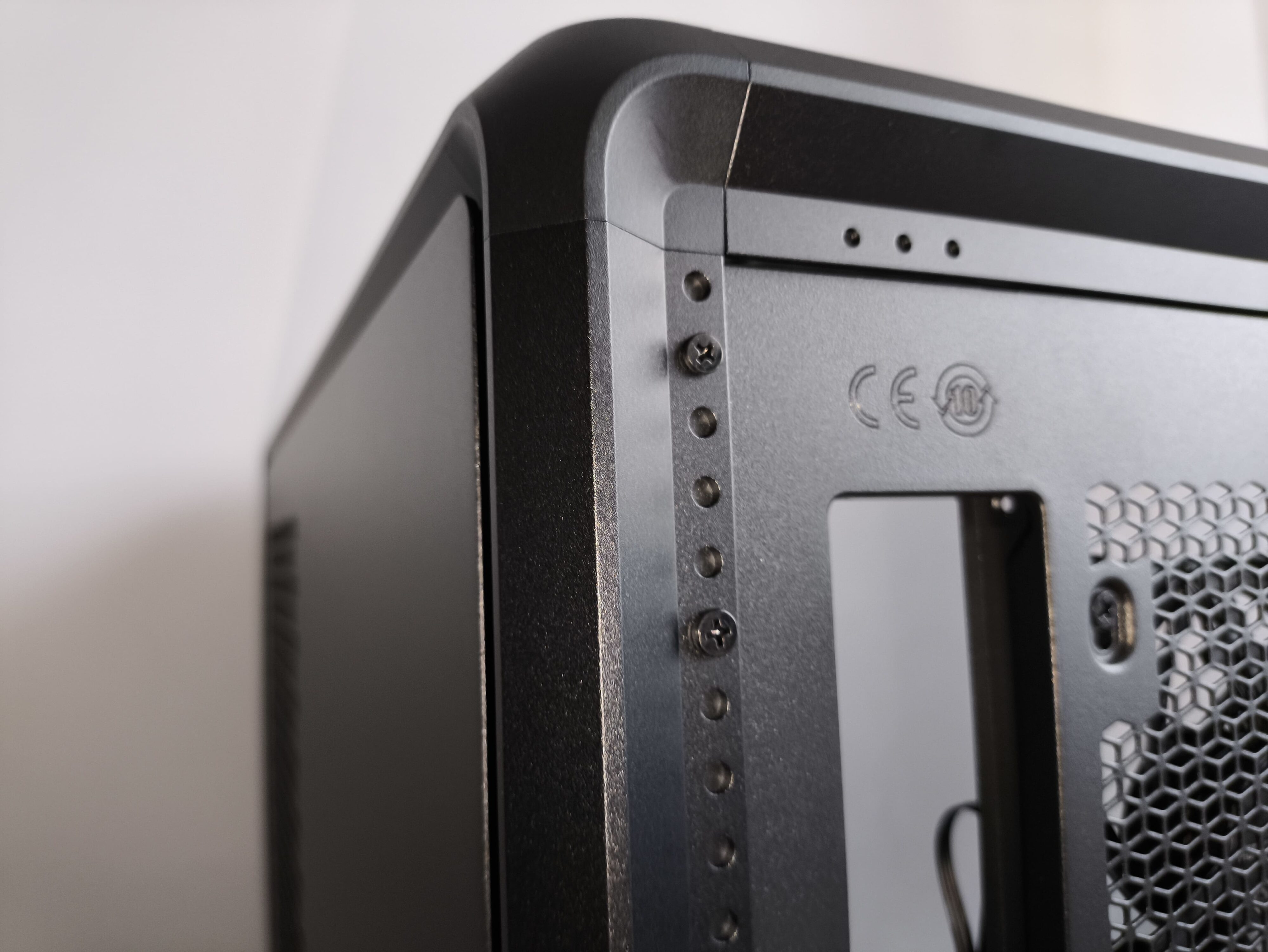 Cooler Master MasterFrame 600 - test obudowy. Możesz robić z nią co chcesz. Teoretycznie. To wciąż bardziej prototyp aniżeli gotowy produkt