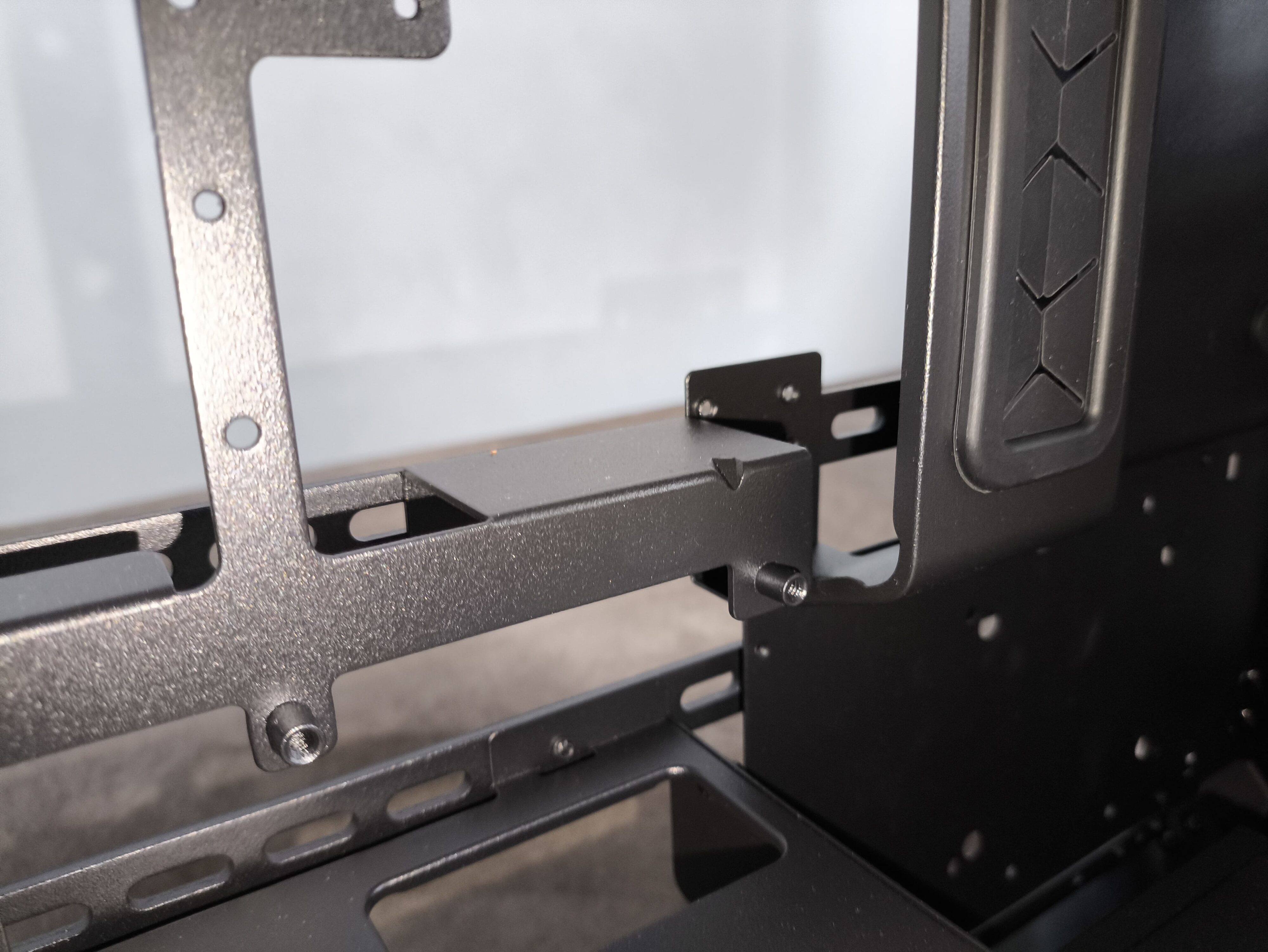 Cooler Master MasterFrame 600 - test obudowy. Możesz robić z nią co chcesz. Teoretycznie. To wciąż bardziej prototyp aniżeli gotowy produkt