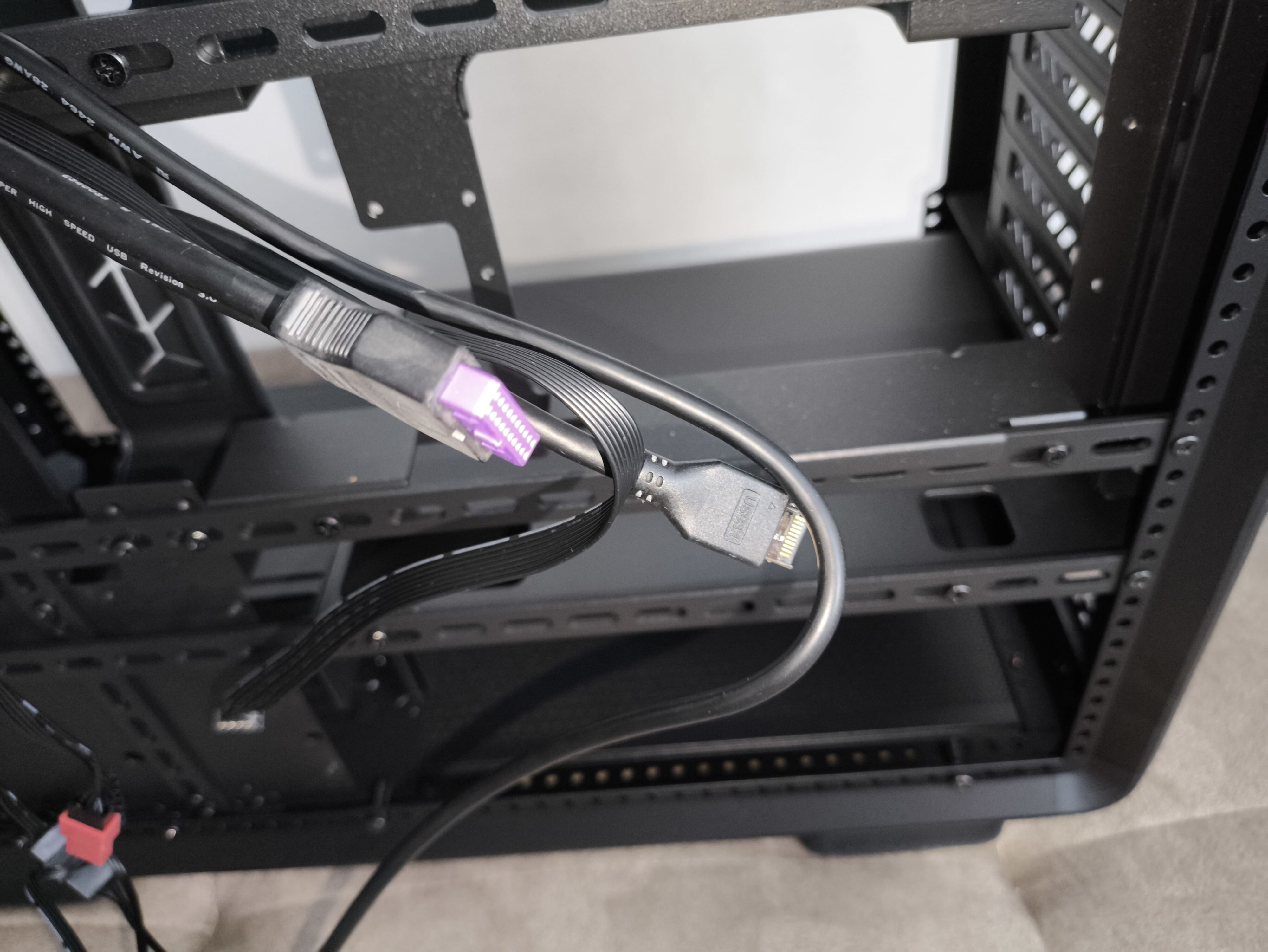 Cooler Master MasterFrame 600 - test obudowy. Możesz robić z nią co chcesz. Teoretycznie. To wciąż bardziej prototyp aniżeli gotowy produkt