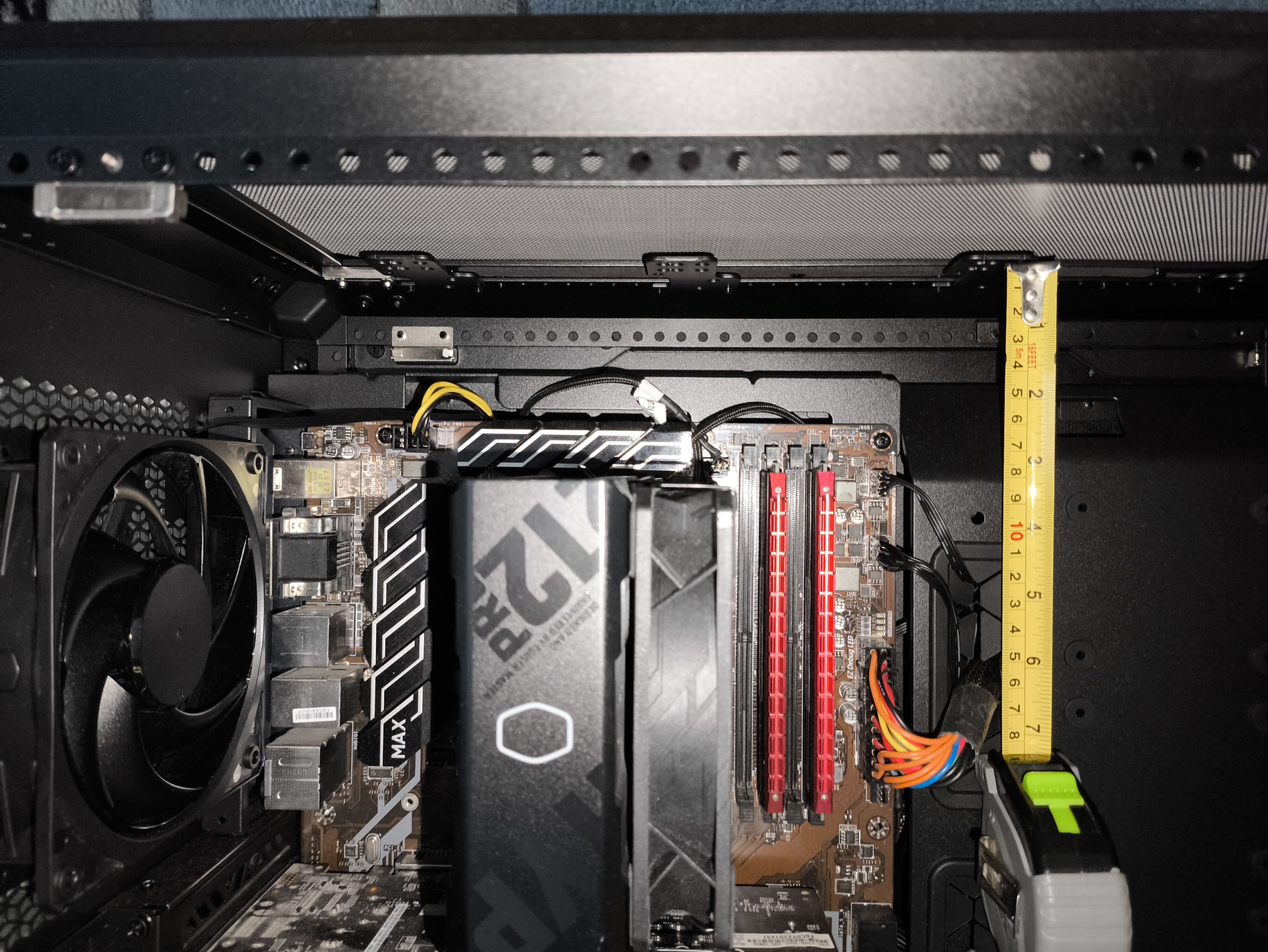 Cooler Master MasterFrame 600 - test obudowy. Możesz robić z nią co chcesz. Teoretycznie. To wciąż bardziej prototyp aniżeli gotowy produkt