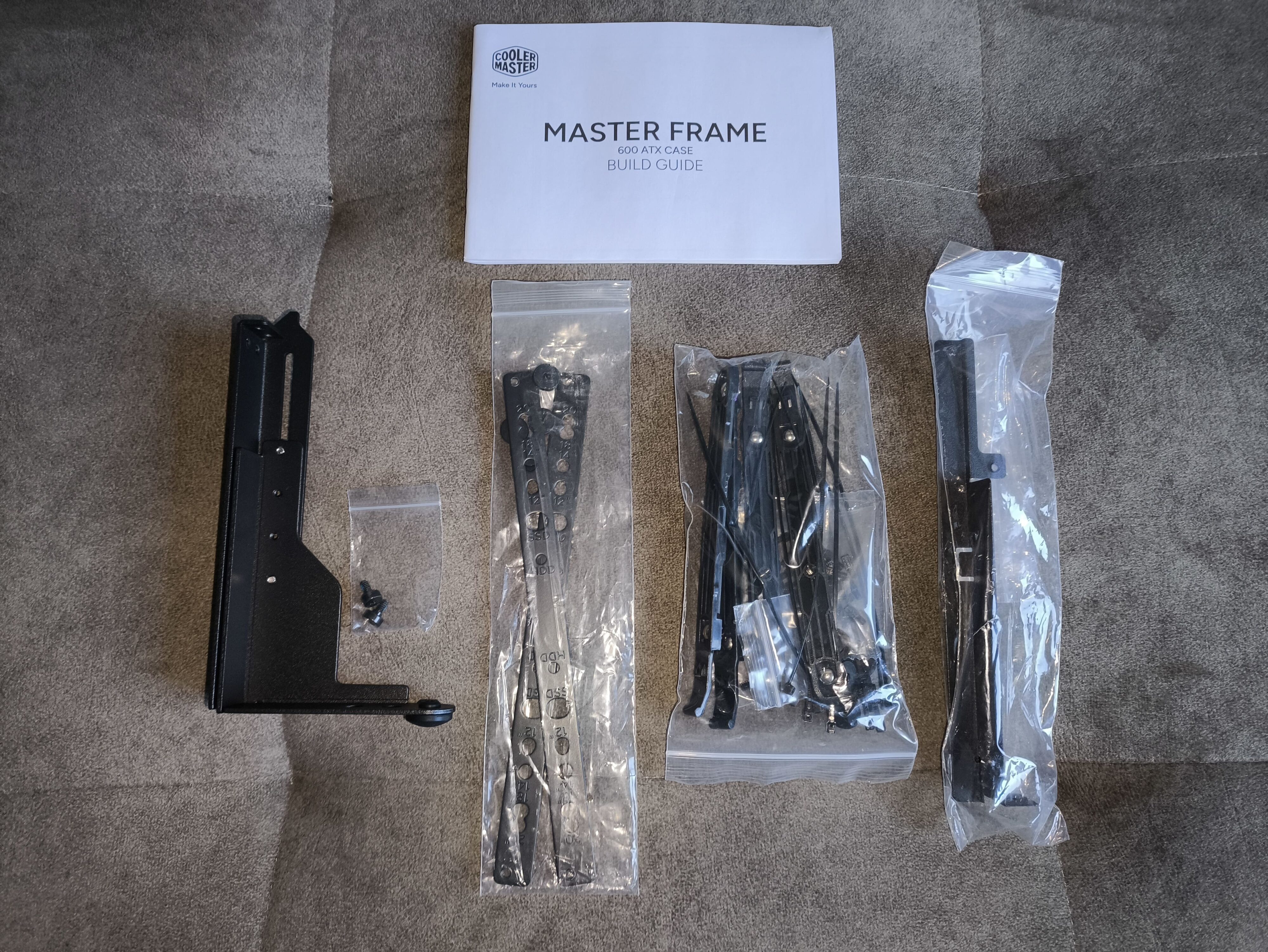 Cooler Master MasterFrame 600 - test obudowy. Możesz robić z nią co chcesz. Teoretycznie. To wciąż bardziej prototyp aniżeli gotowy produkt