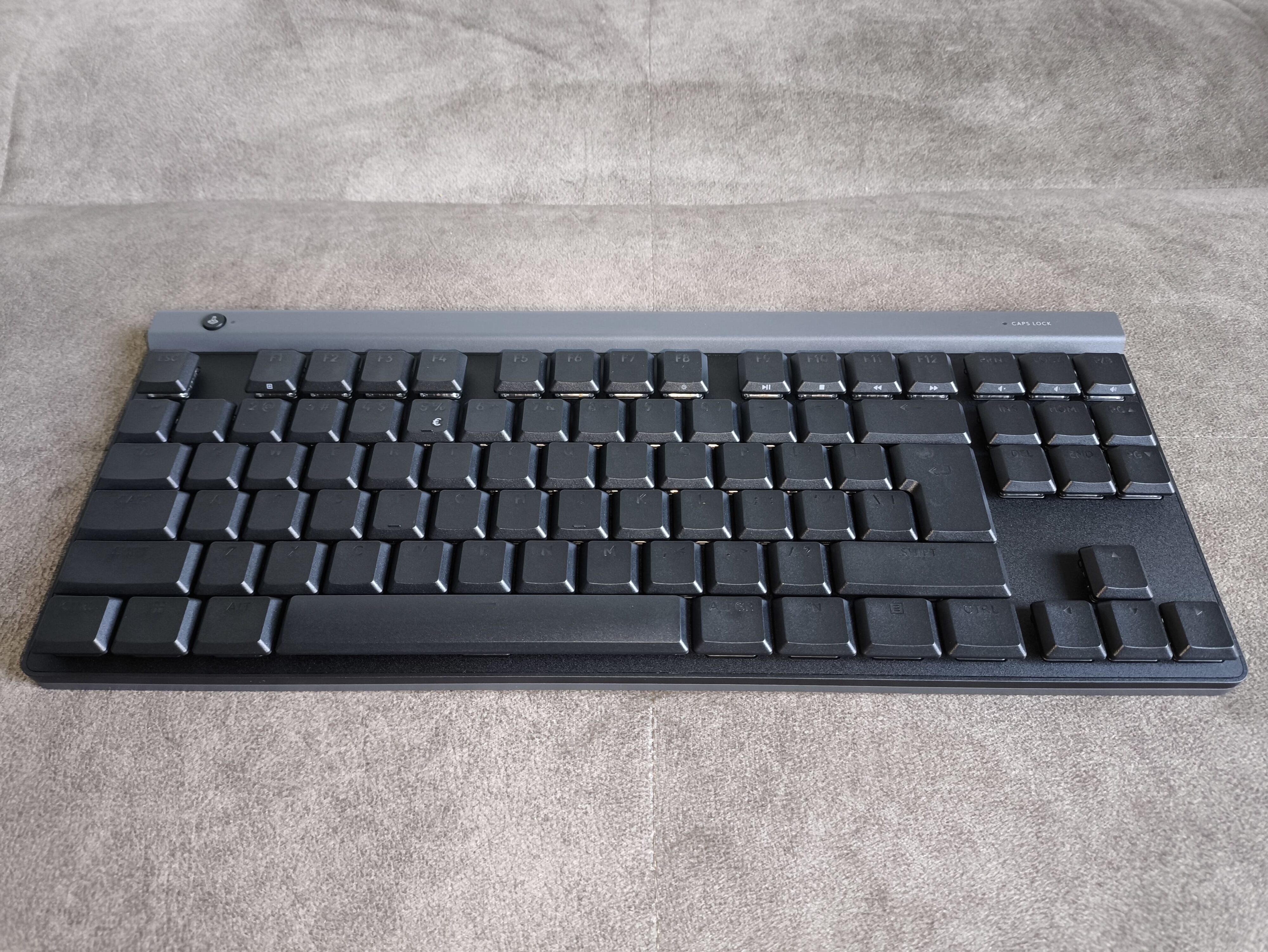 Logitech G515 TKL - test klawiatury. Tani w zakupie, ale okrojony w funkcje kuzyn modelu G515 Lightspeed TKL