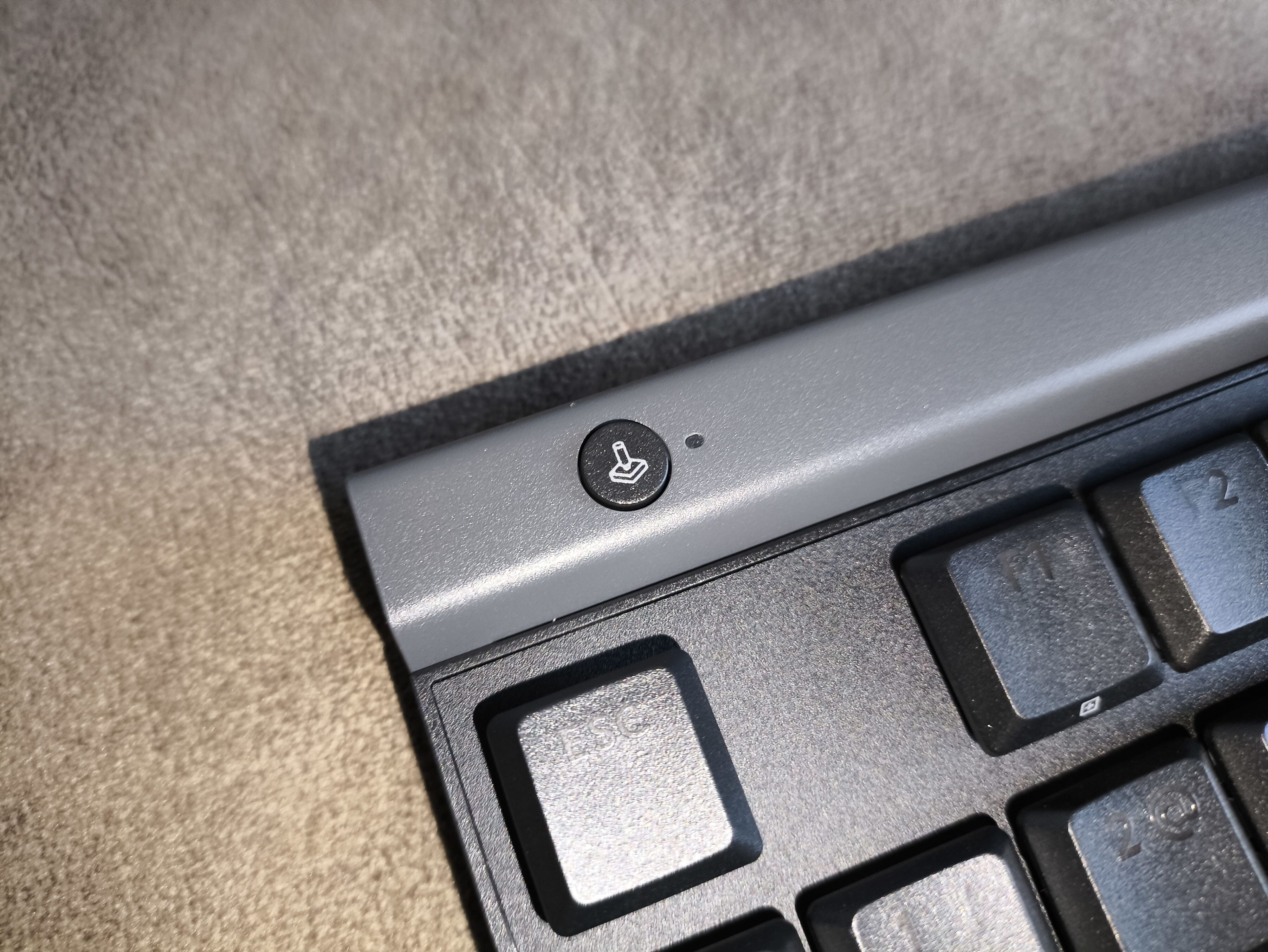 Logitech G515 TKL - test klawiatury. Tani w zakupie, ale okrojony w funkcje kuzyn modelu G515 Lightspeed TKL