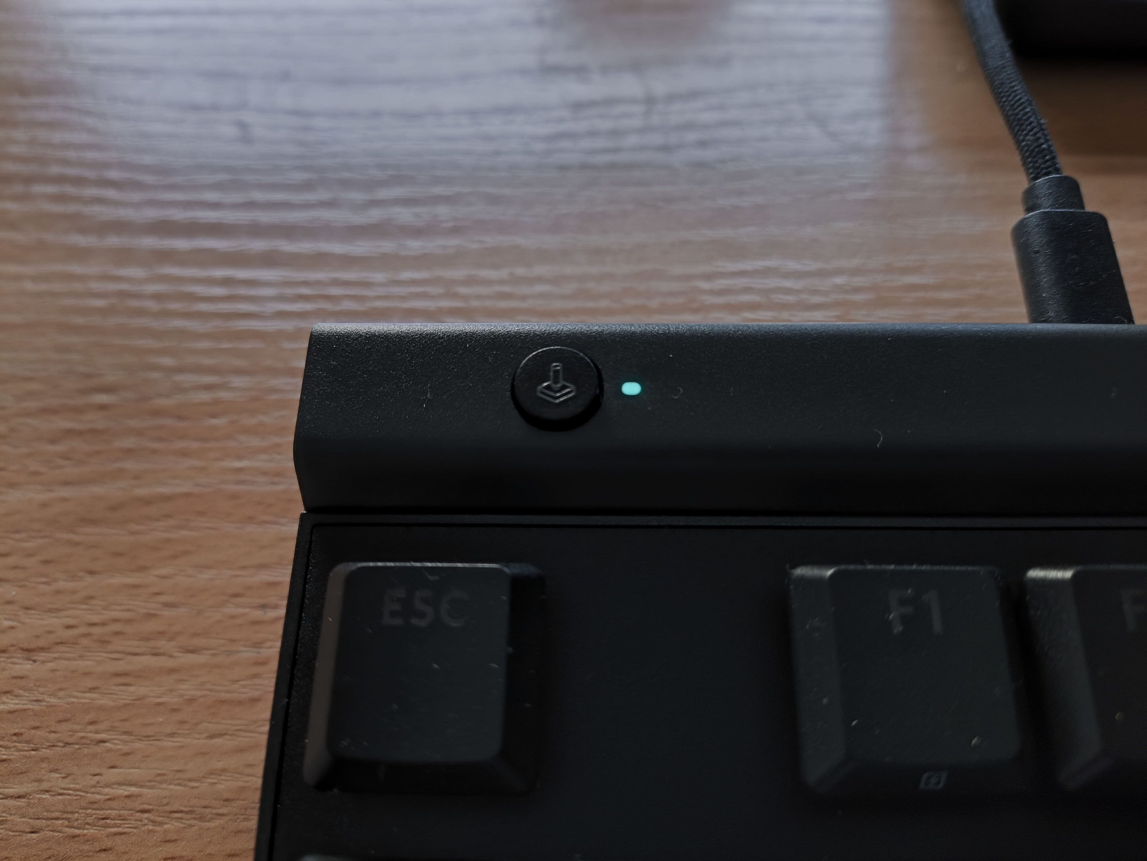 Logitech G515 TKL - test klawiatury. Tani w zakupie, ale okrojony w funkcje kuzyn modelu G515 Lightspeed TKL