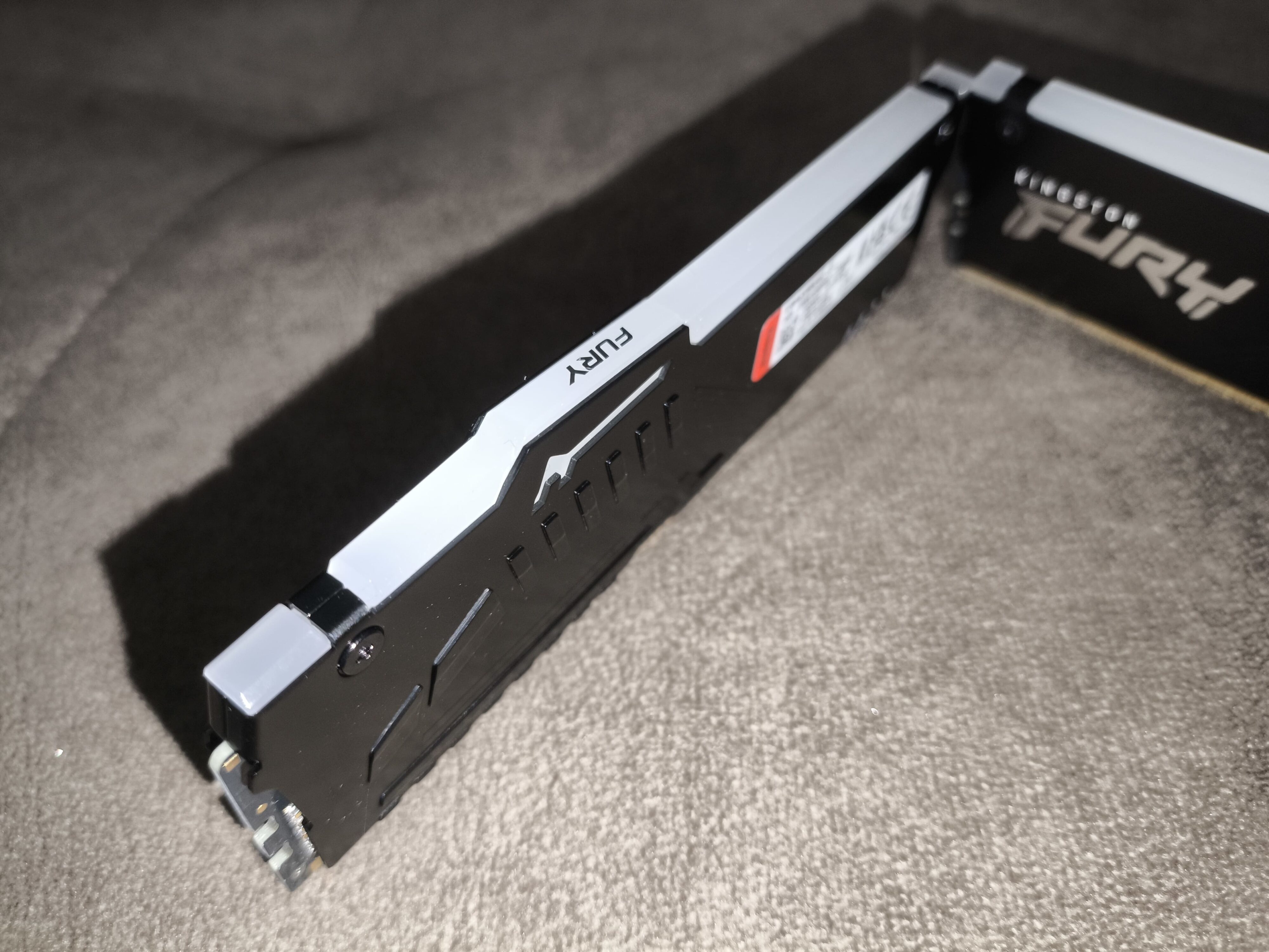 Kingston Fury Beast RGB 64 GB 6400 MT/s CL32 DDR5 - test szybkich modułów RAM