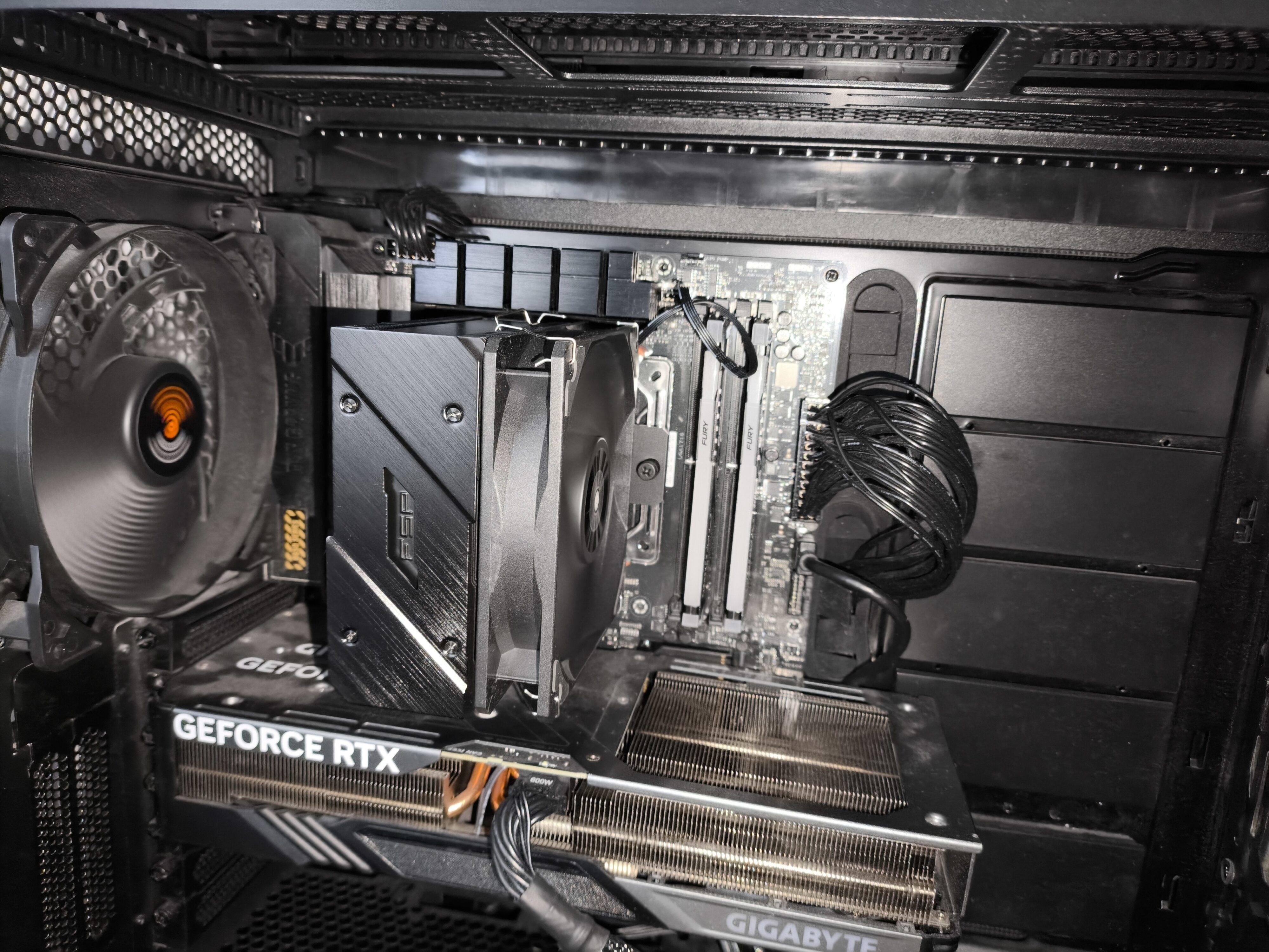 Kingston Fury Beast RGB 64 GB 6400 MT/s CL32 DDR5 - test szybkich modułów RAM