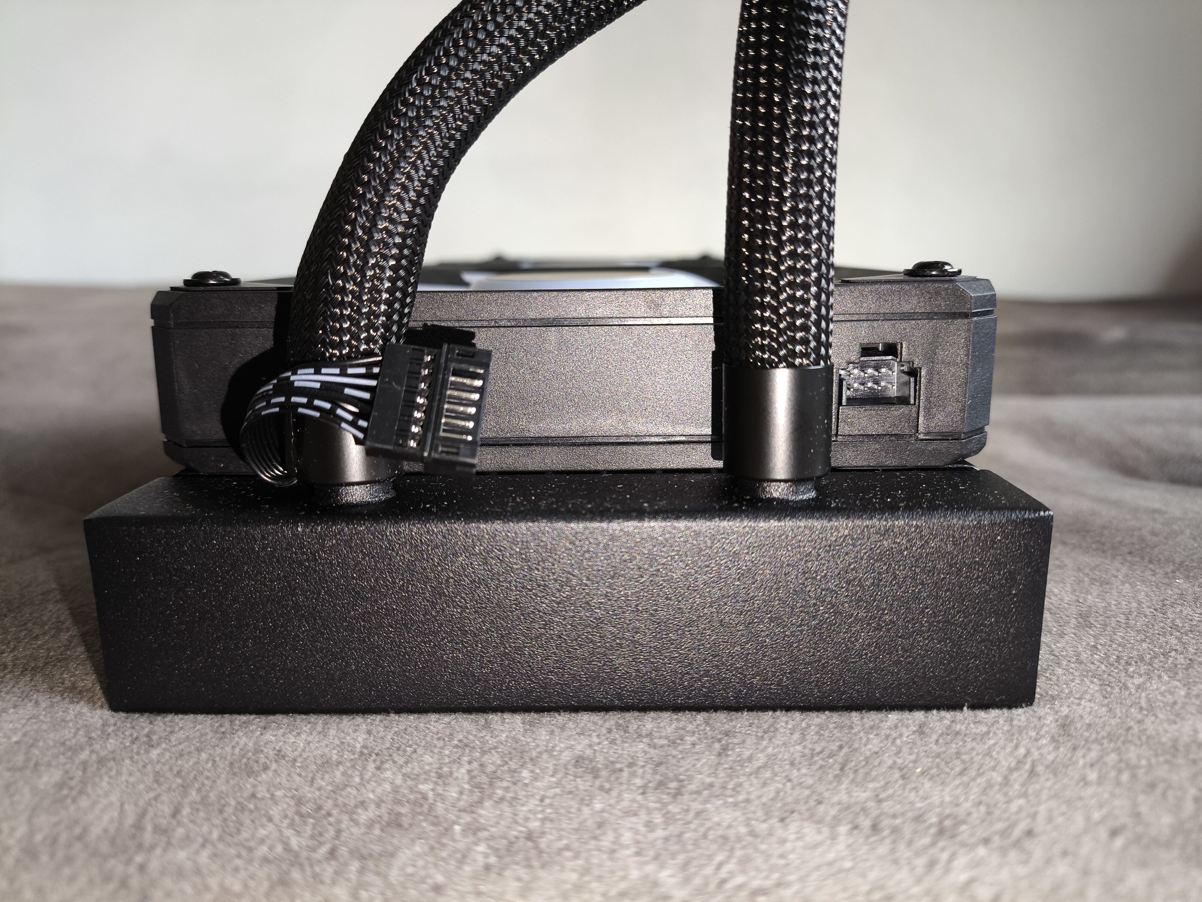 Cooler Master MasterLiquid 360 Atmos II - test chłodzenia AIO. Wydajne chodzenie zapewniające dużą customizację blokopompki