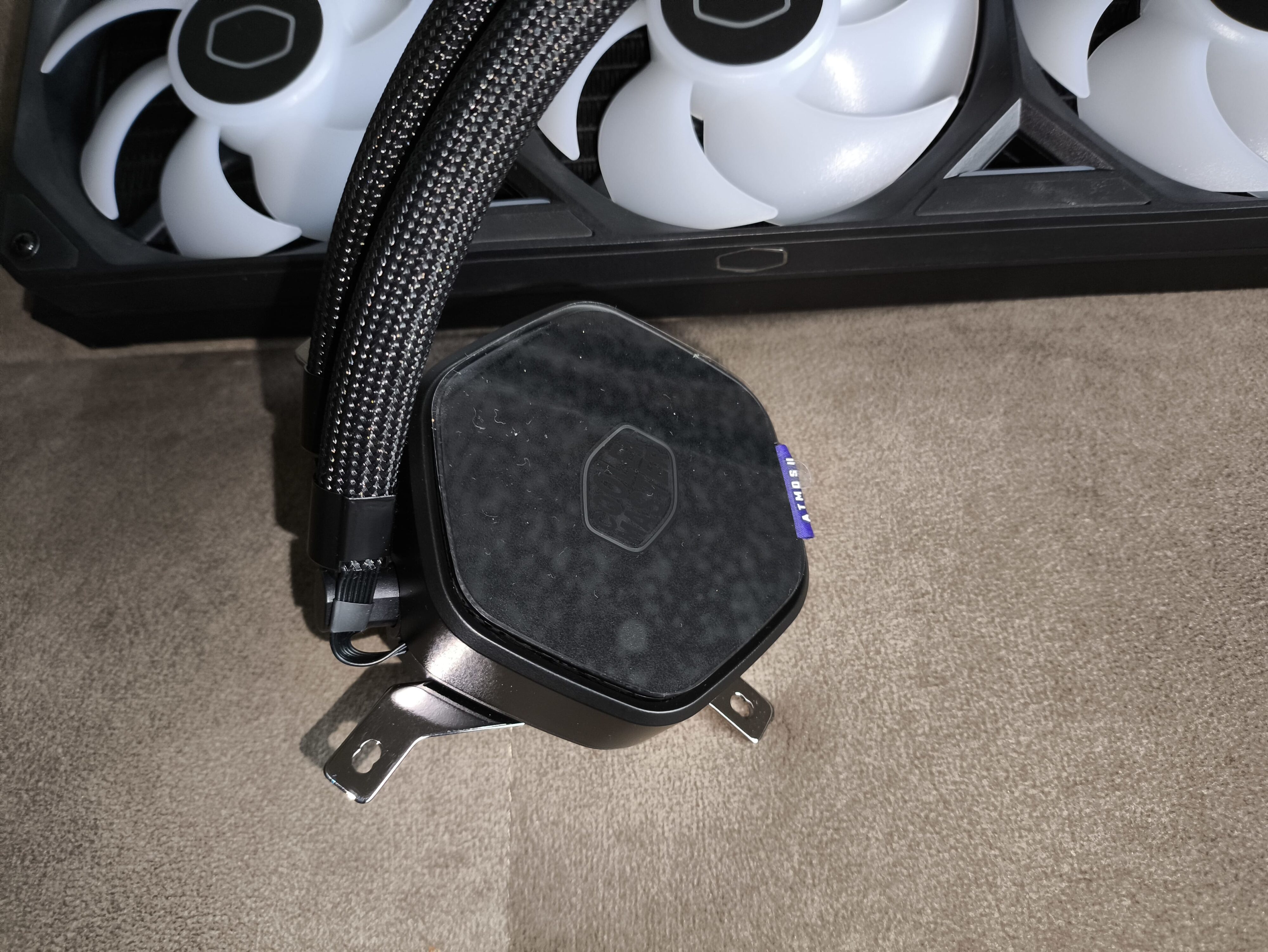 Cooler Master MasterLiquid 360 Atmos II - test chłodzenia AIO. Wydajne chodzenie zapewniające dużą customizację blokopompki