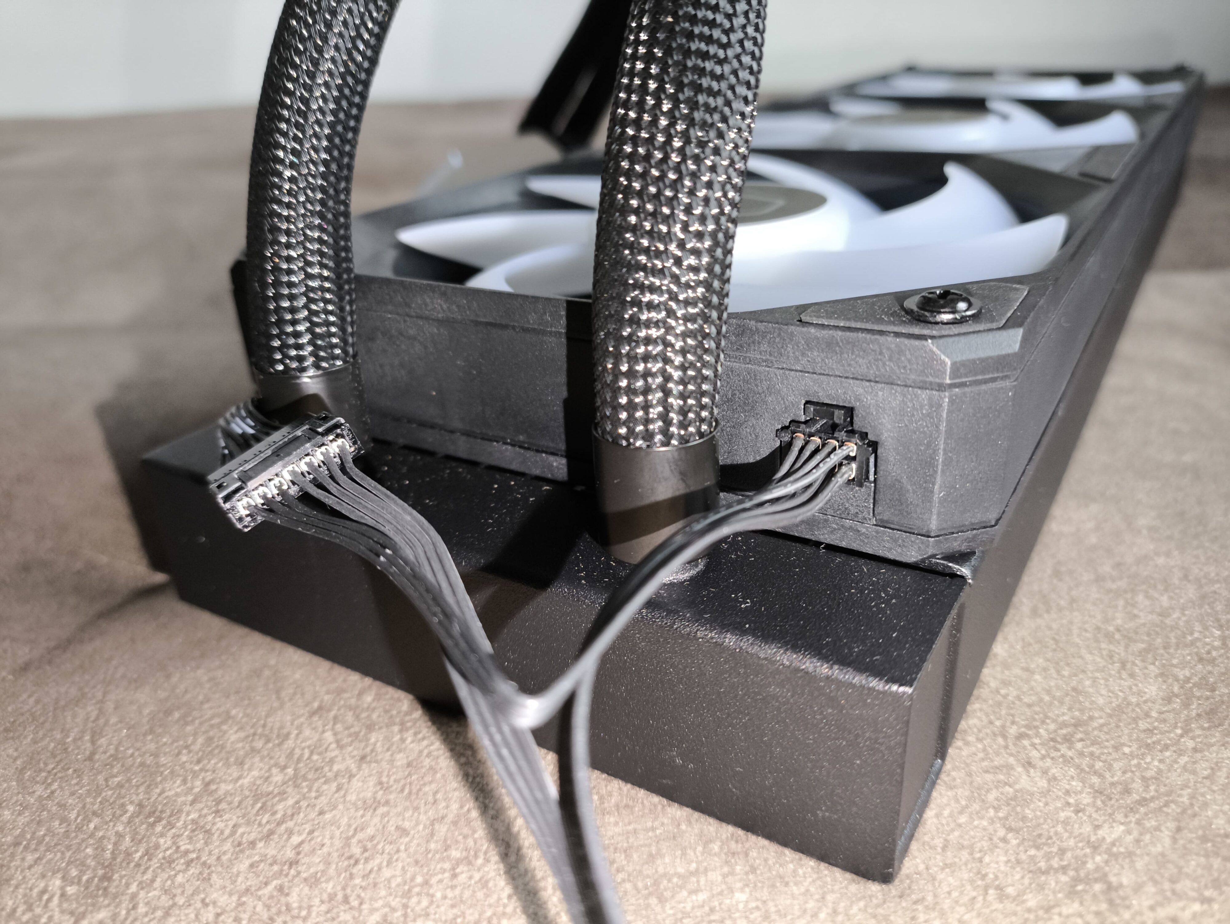 Cooler Master MasterLiquid 360 Atmos II - test chłodzenia AIO. Wydajne chodzenie zapewniające dużą customizację blokopompki