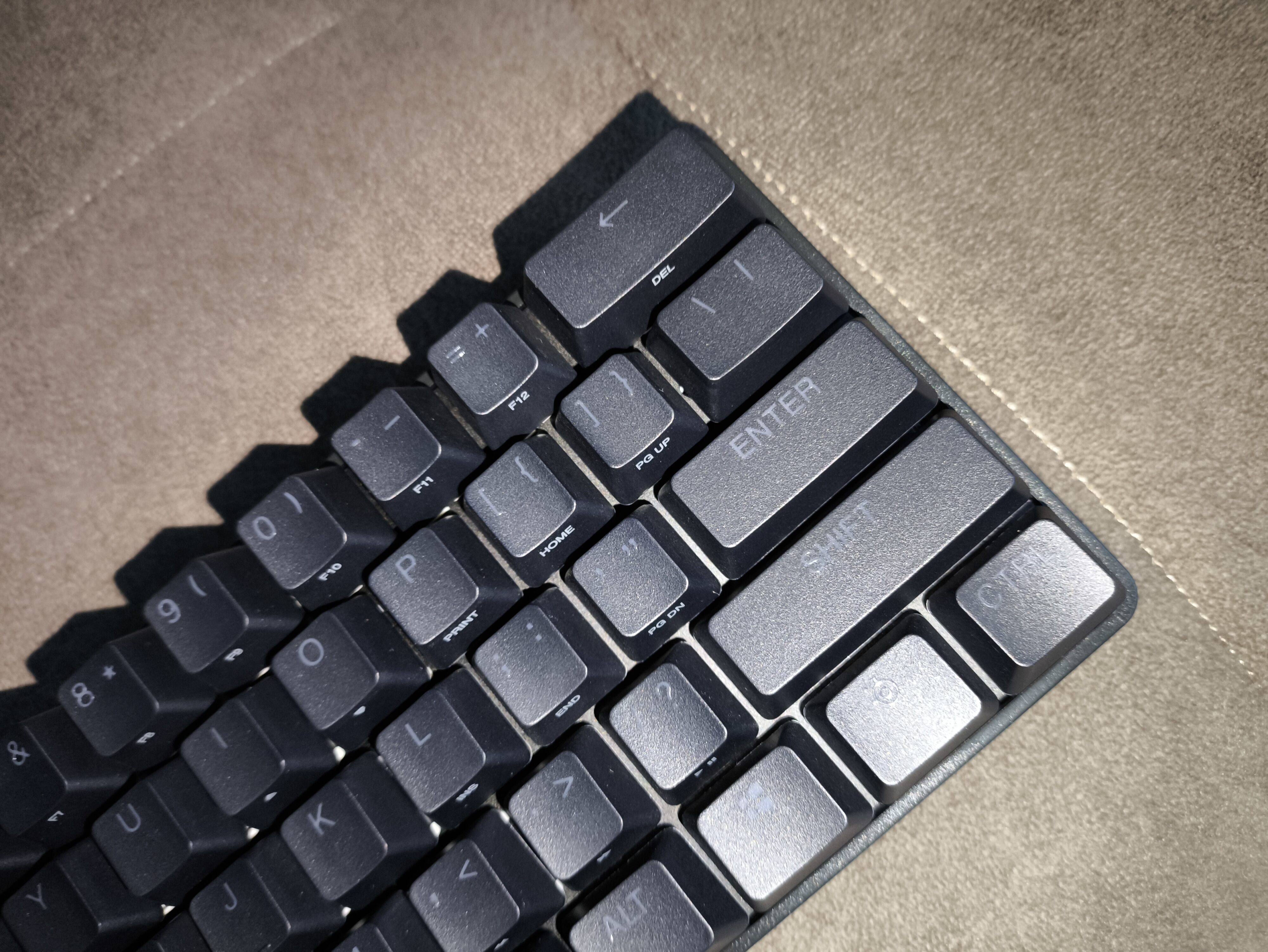 SteelSeries Apex Pro Mini Gen 3 - test klawiatury. Kontrola nad mikrometrami