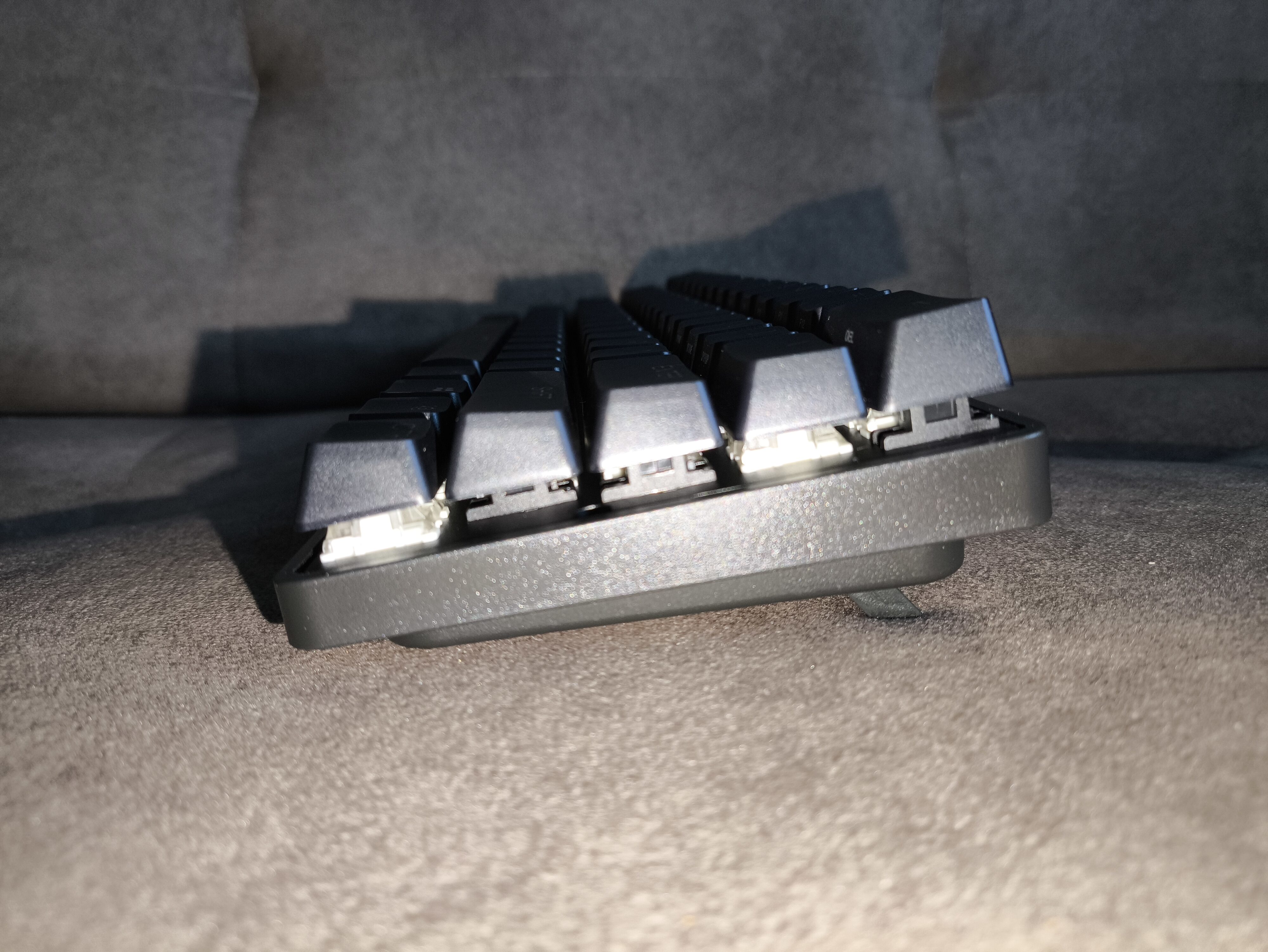 SteelSeries Apex Pro Mini Gen 3 - test klawiatury. Kontrola nad mikrometrami