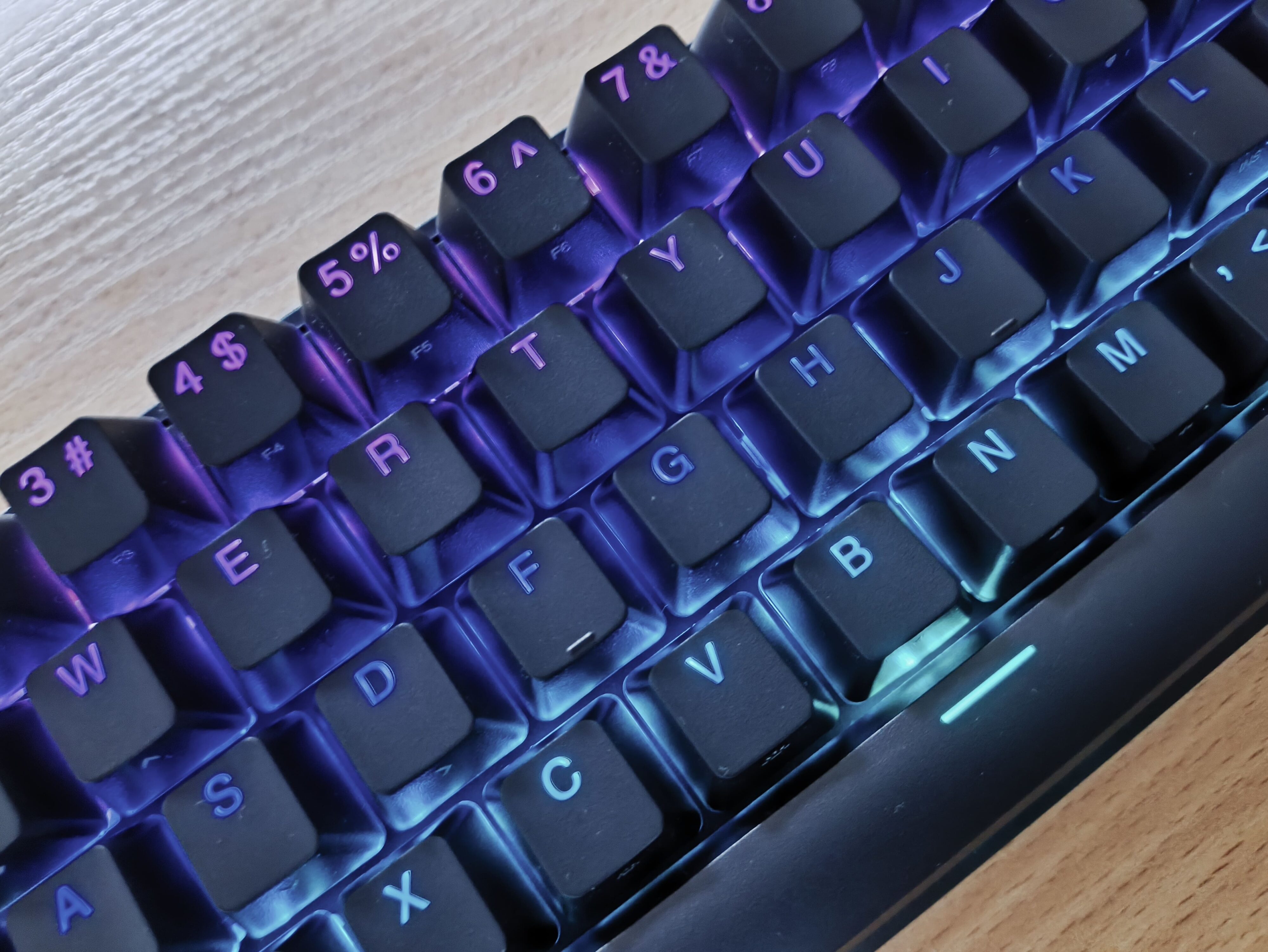 SteelSeries Apex Pro Mini Gen 3 - test klawiatury. Kontrola nad mikrometrami