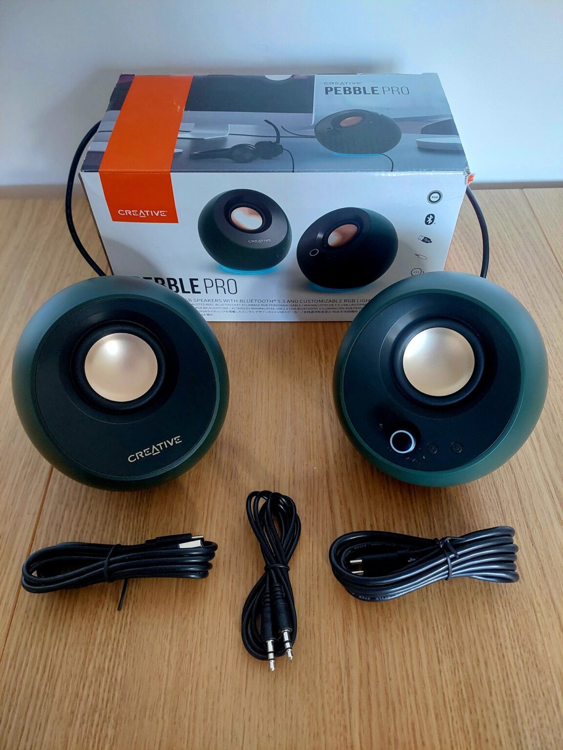 Zaskakująco mocne głośniki - Recenzja Creative Pebble Pro