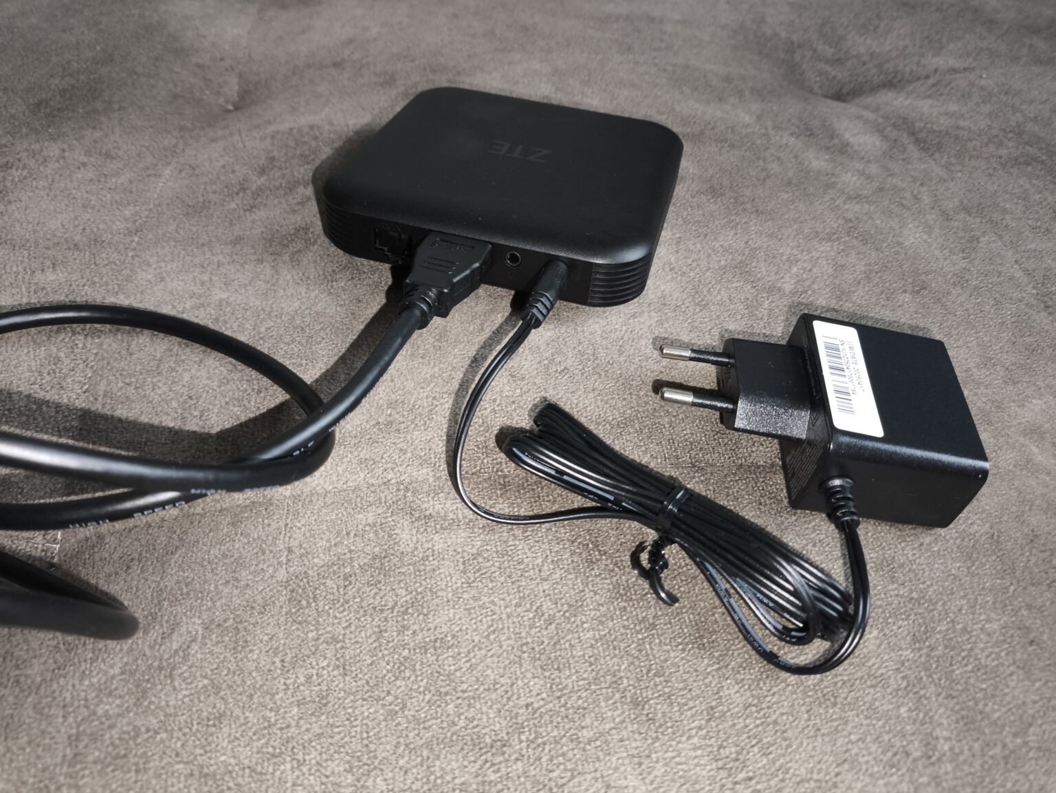 ZTE ZXV10 B866V2K - test przystawki Android 4K