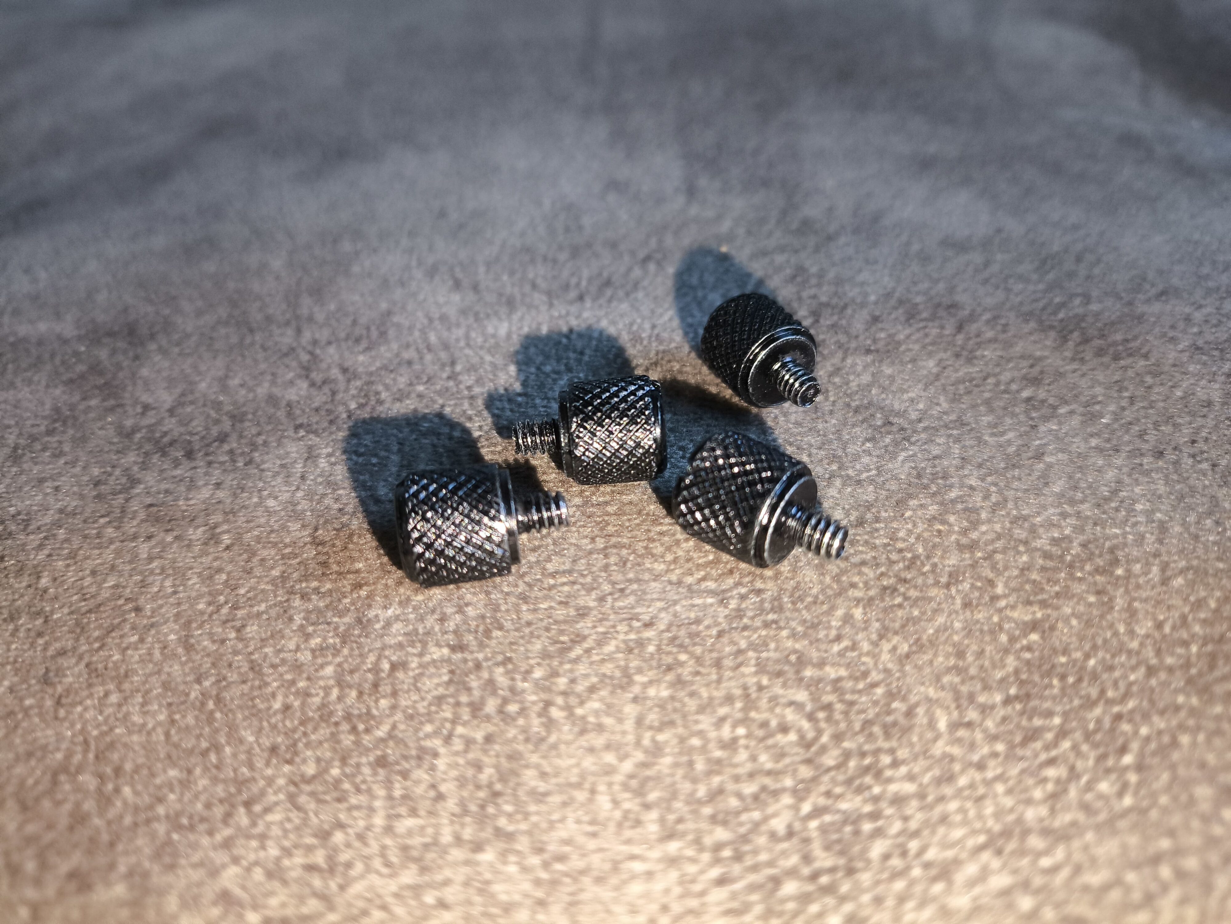 Logic Dart Pro Midi ARGB - test obudowy. Jest przewiewnie i do tego względnie tanio