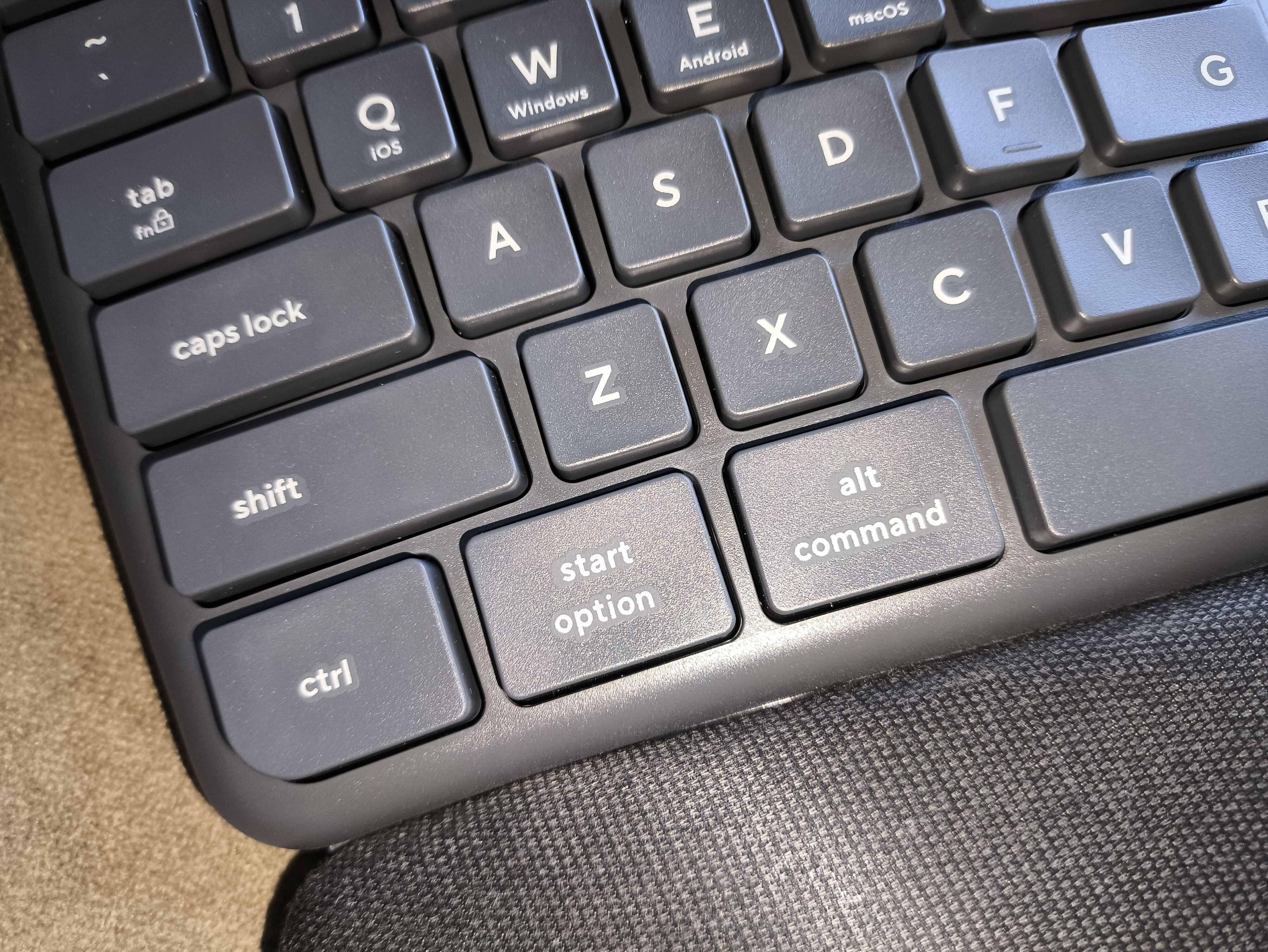 Trust Keyra - test bardzo ergonomicznej klawiatury. Przynajmniej według słów Trusta